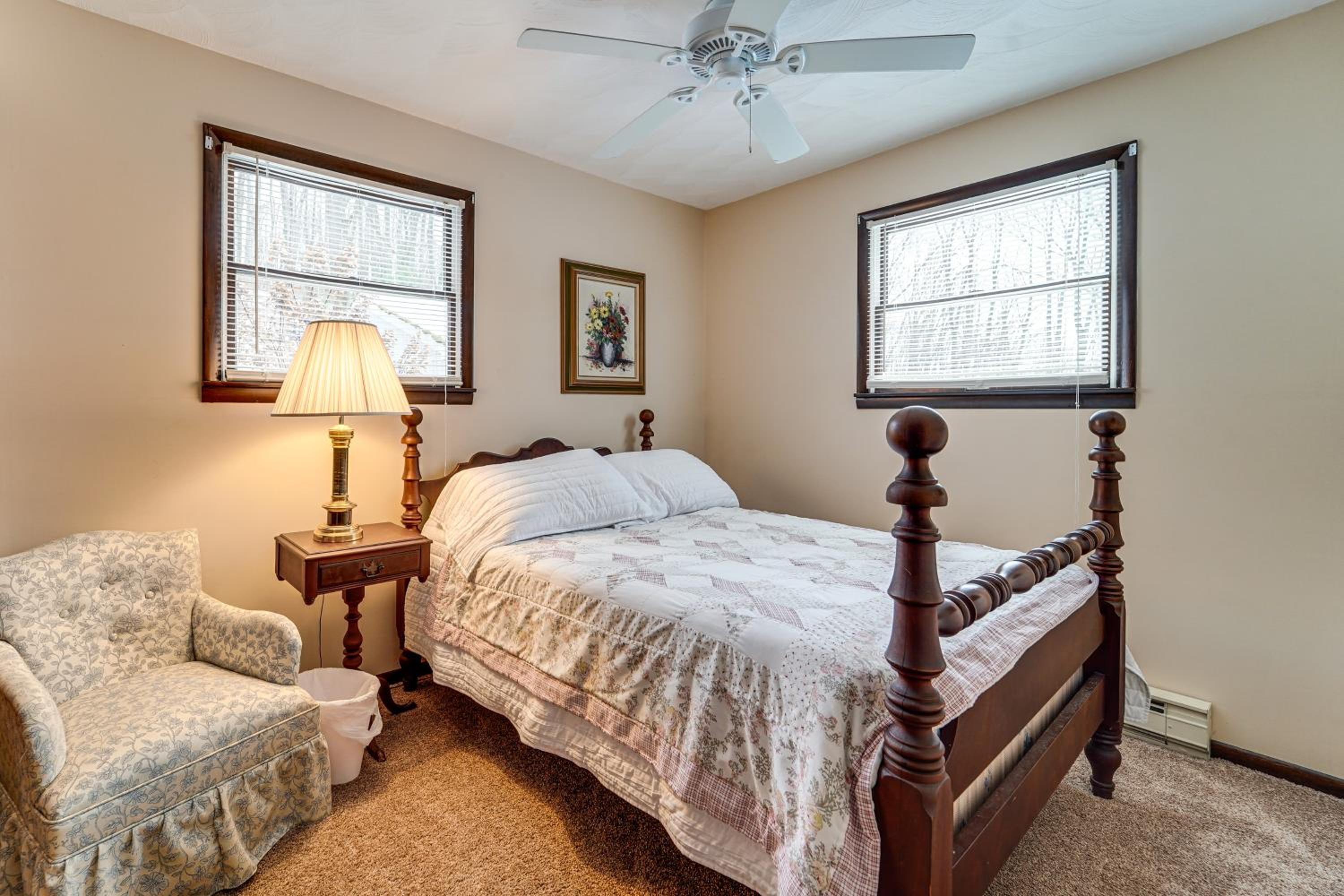 Roaring Spring Horse Farm Getaway with Game Room