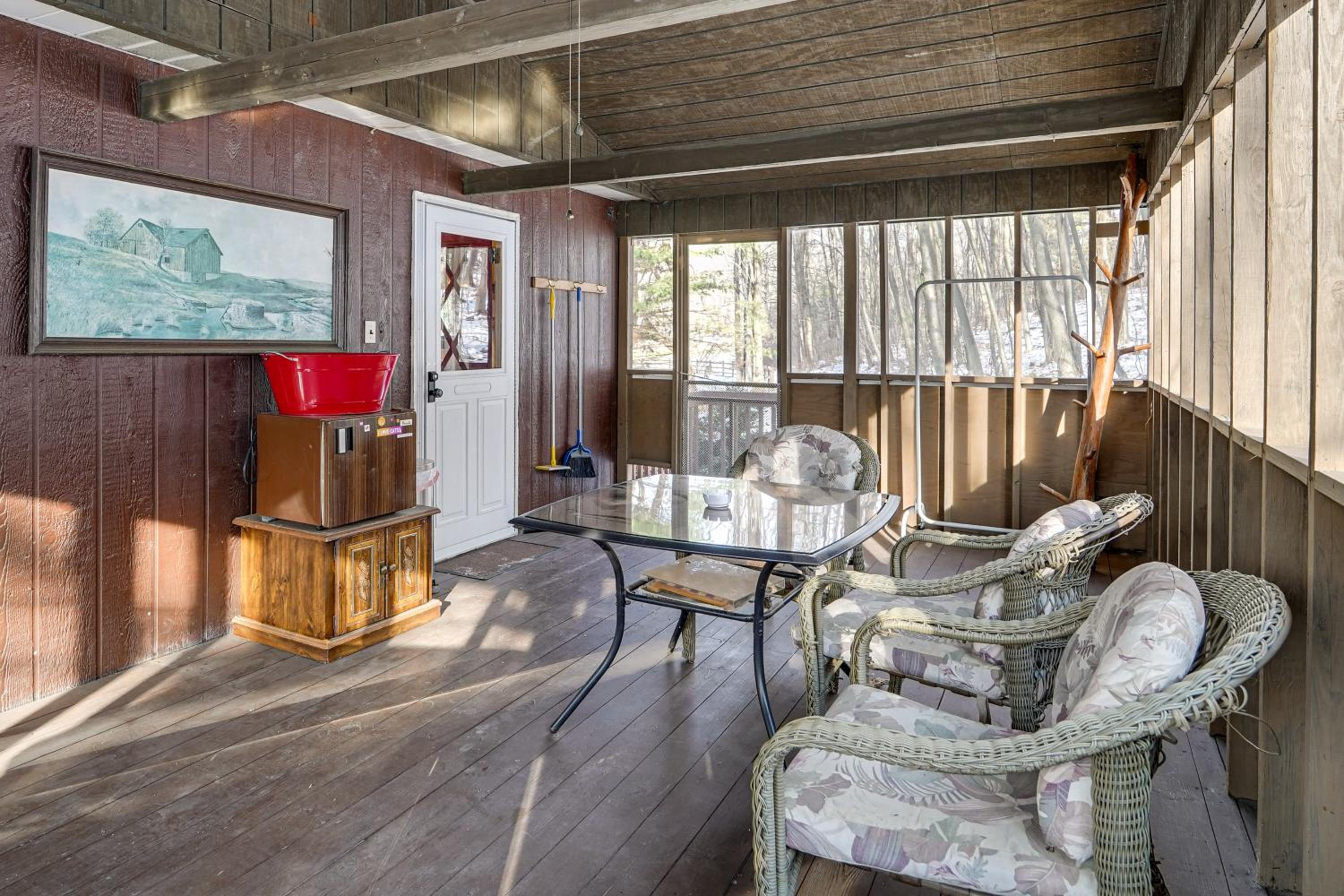 Roaring Spring Horse Farm Getaway with Game Room