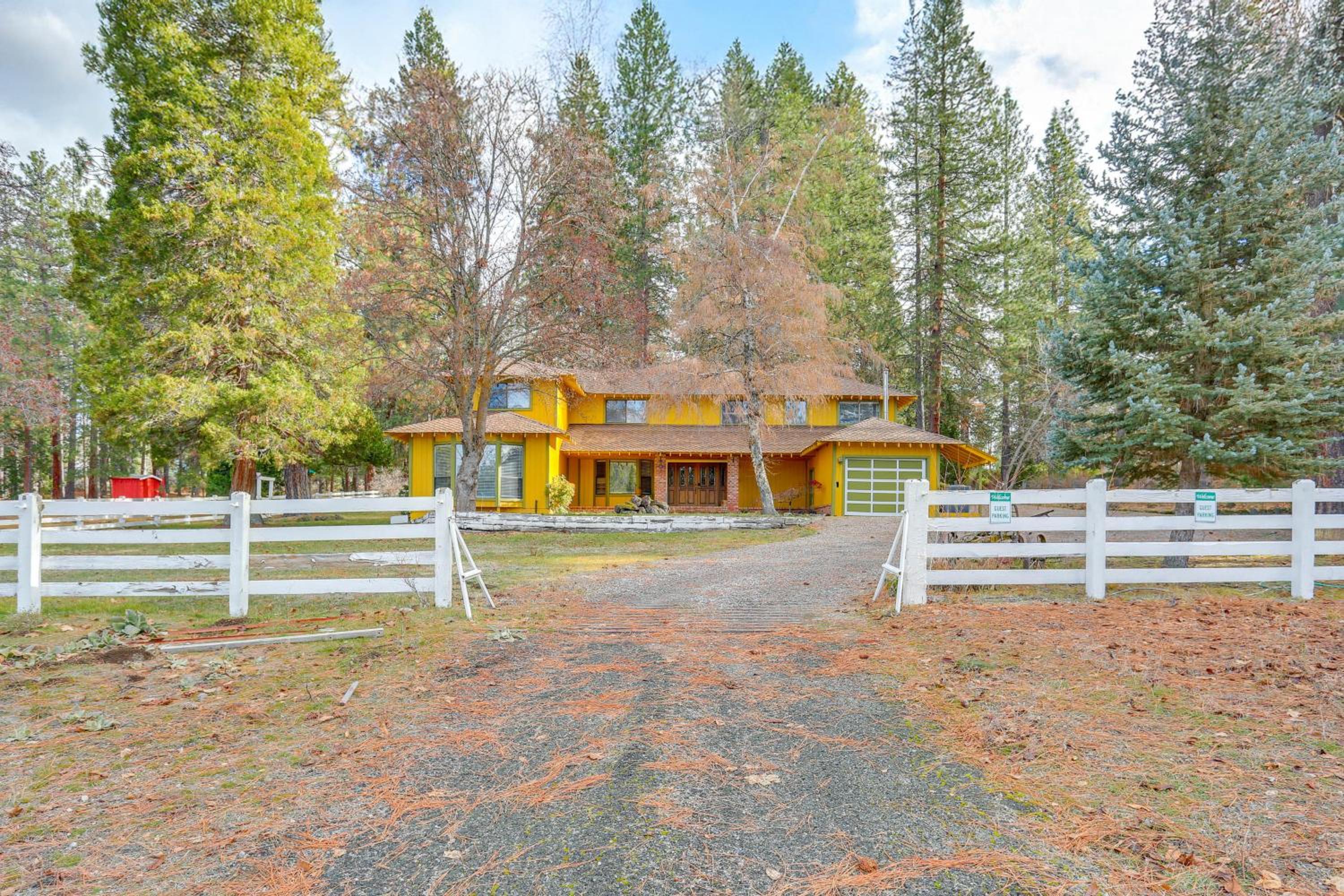 Quiet and Family Friendly! Rural Home Near Mt Shasta