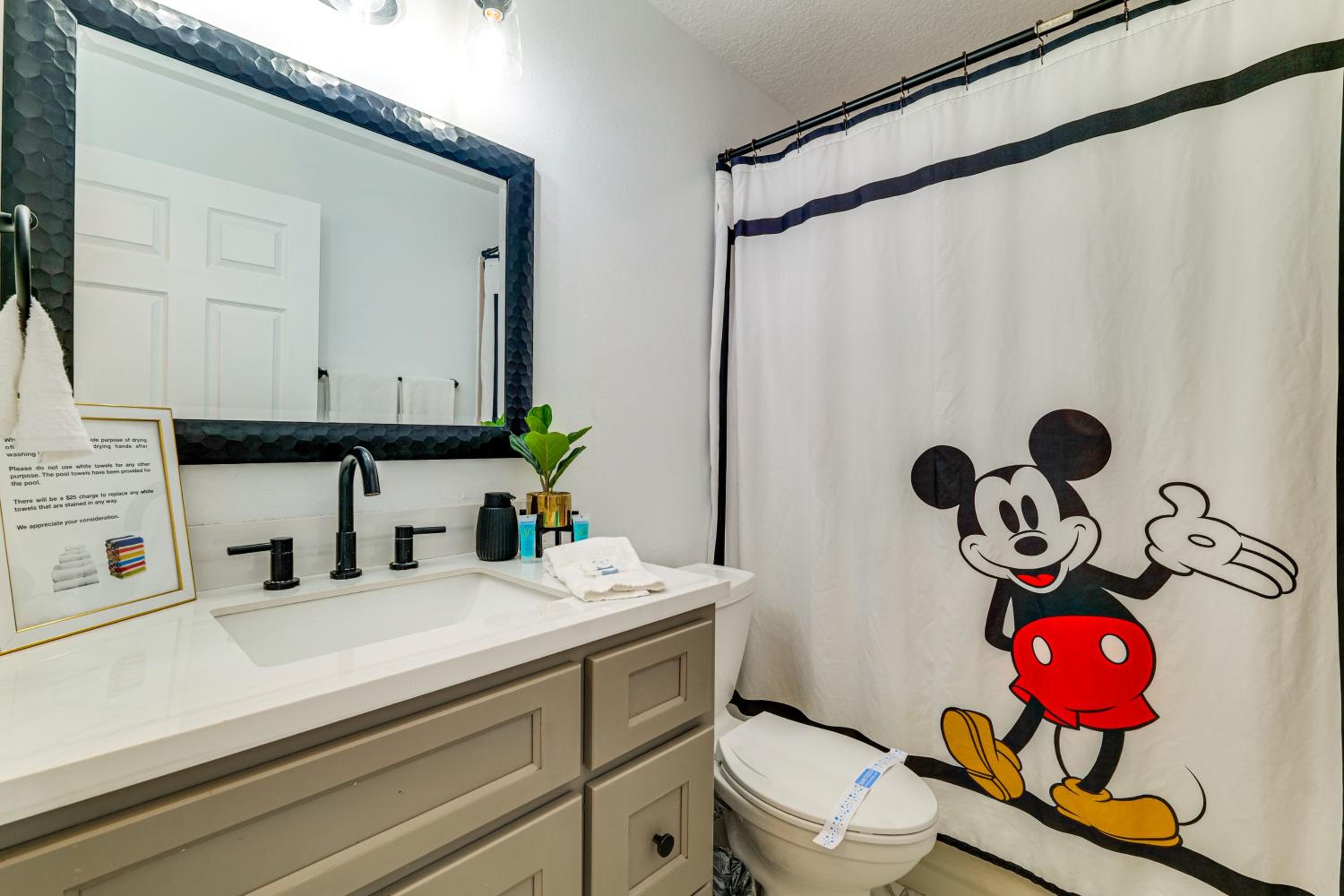 7 Mi to Disney Parks Family Getaway with Game Room