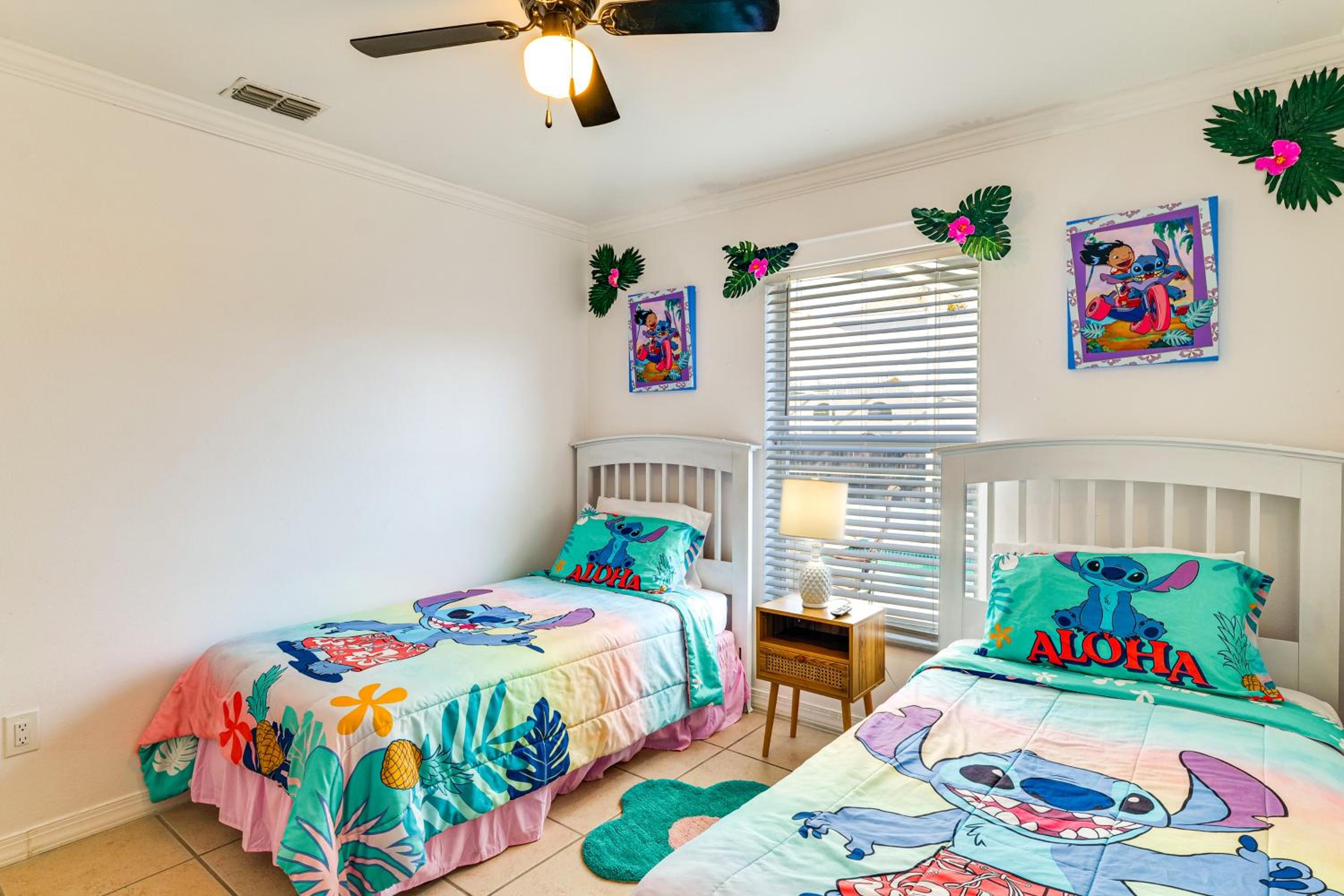 7 Mi to Disney Parks Family Getaway with Game Room