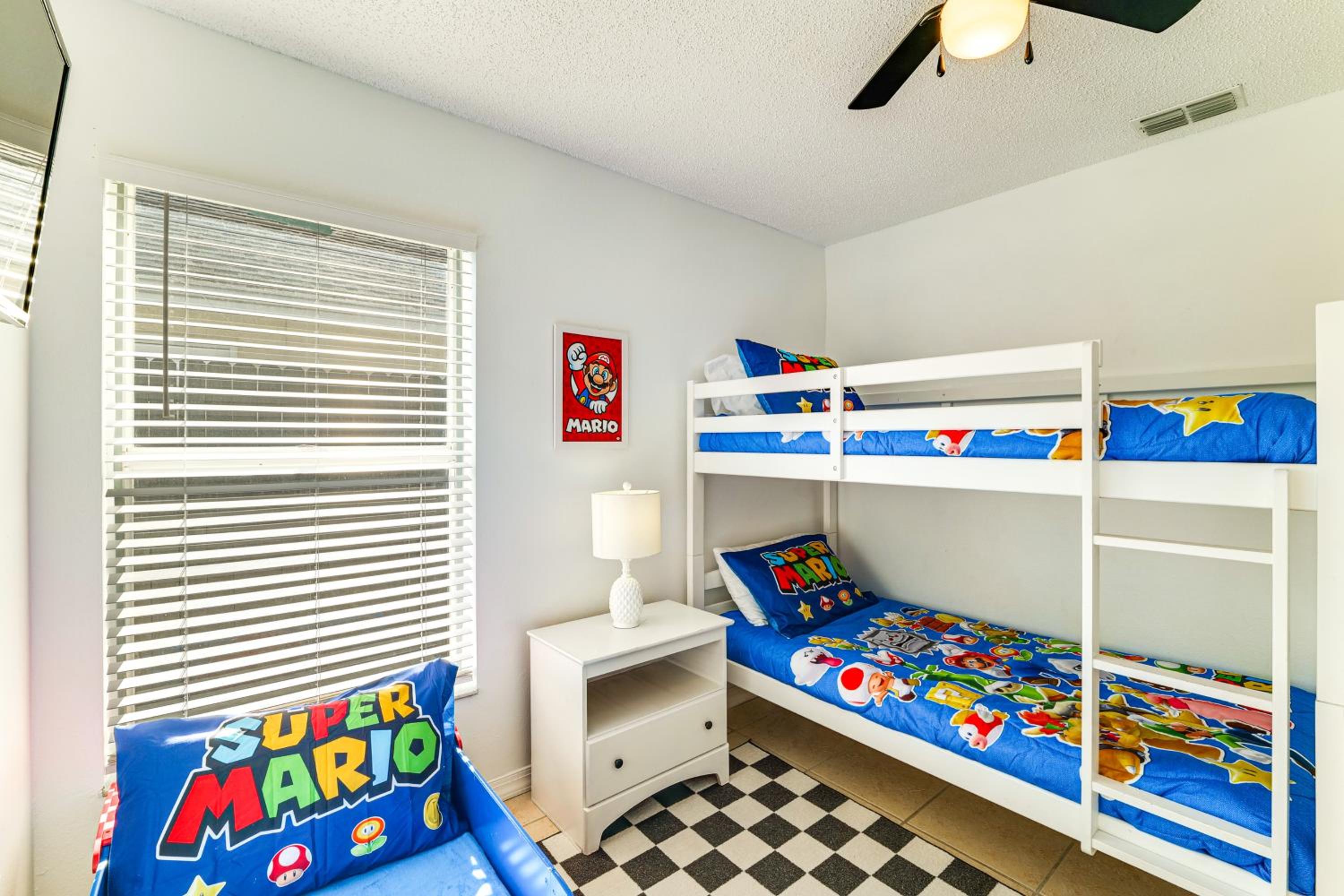 7 Mi to Disney Parks Family Getaway with Game Room