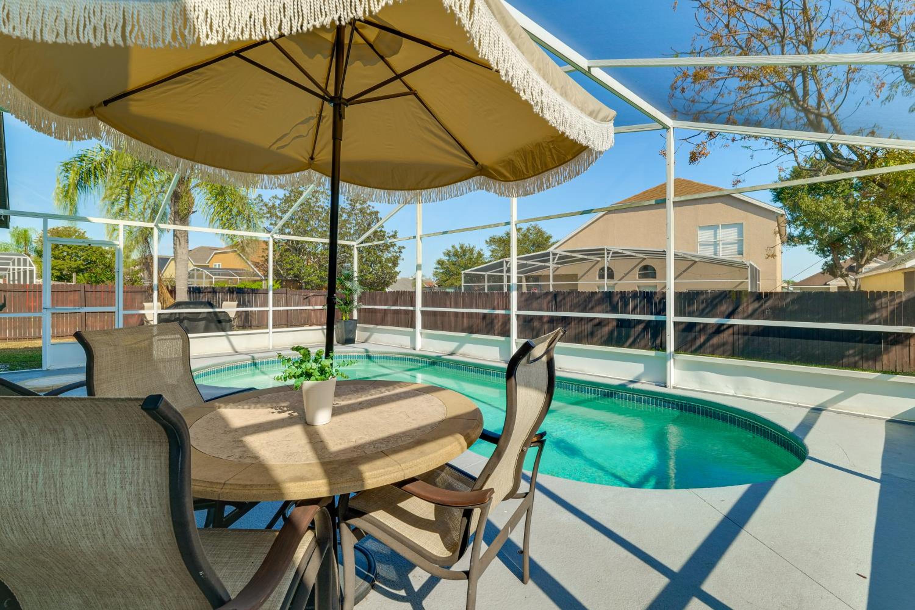 7 Mi to Disney Parks Family Getaway with Game Room