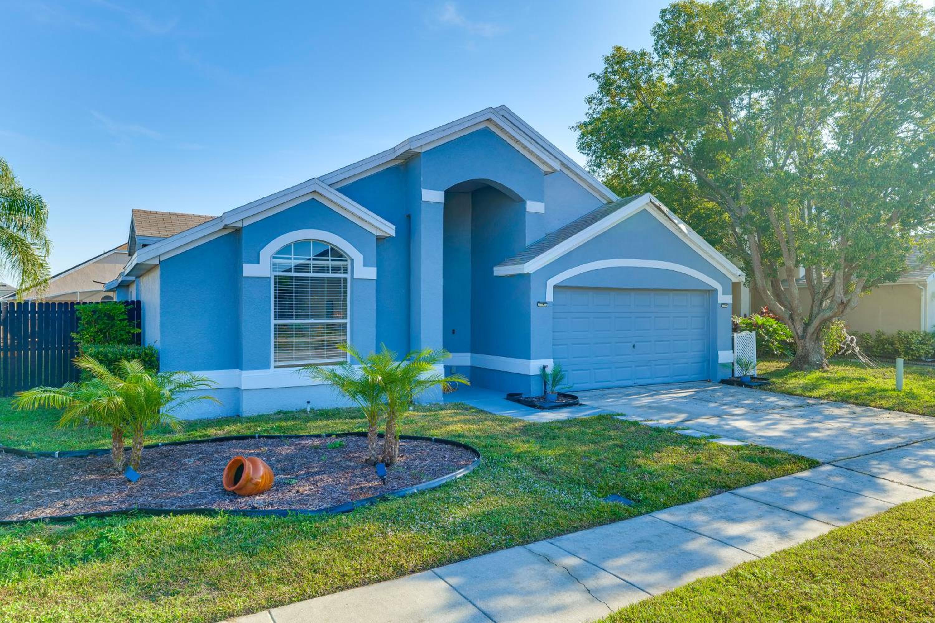 7 Mi to Disney Parks Family Getaway with Game Room