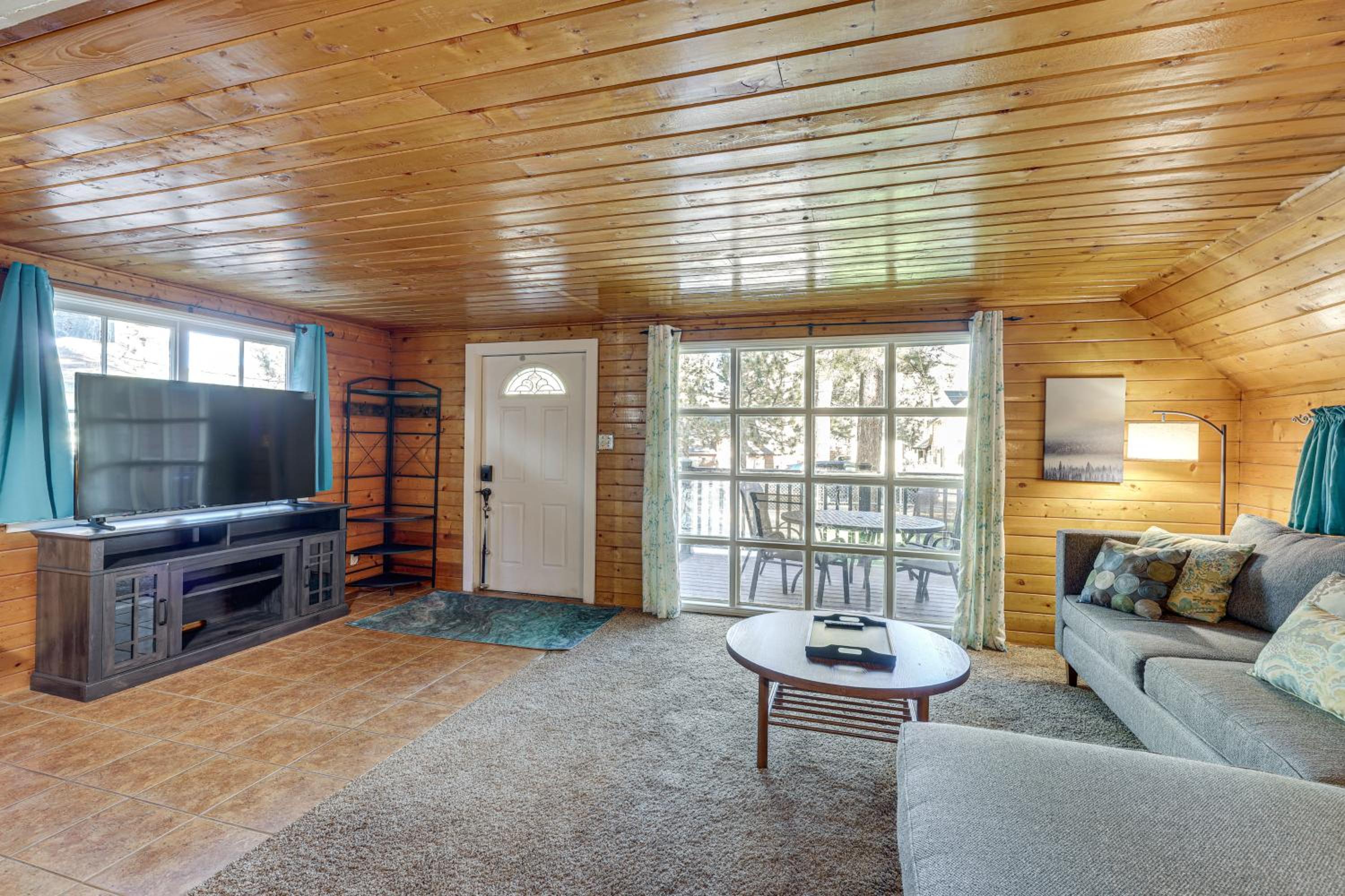Walk to Trolley! Big Bear Family Cabin with Deck