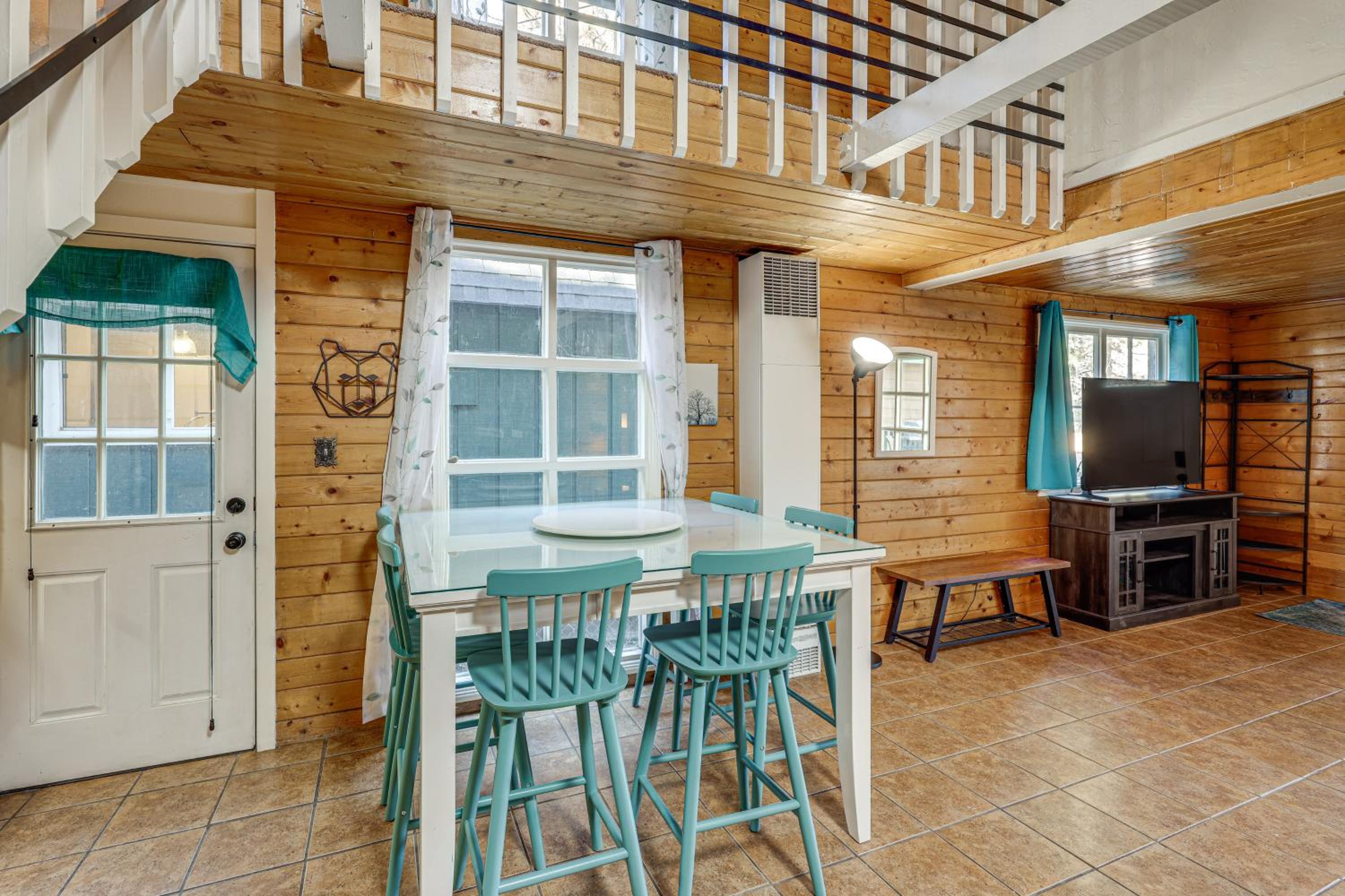 Walk to Trolley! Big Bear Family Cabin with Deck