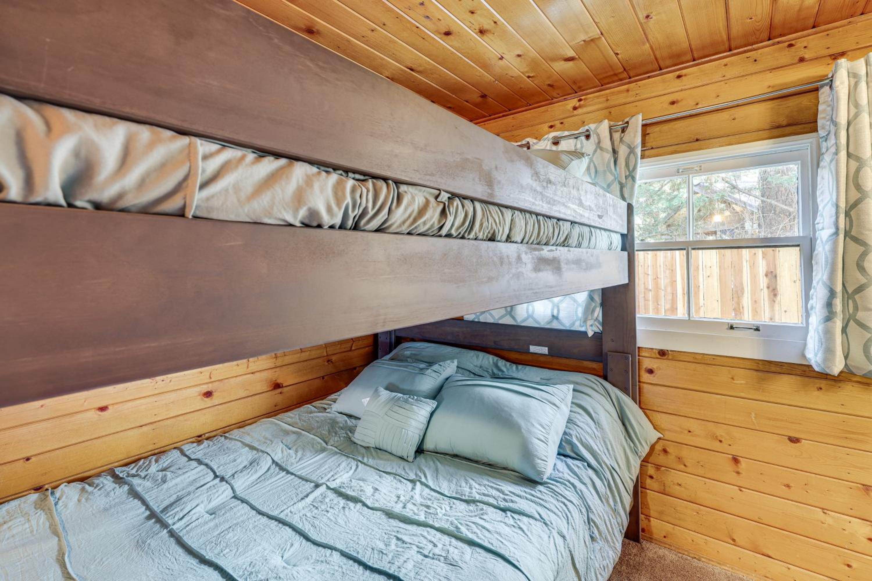 Walk to Trolley! Big Bear Family Cabin with Deck