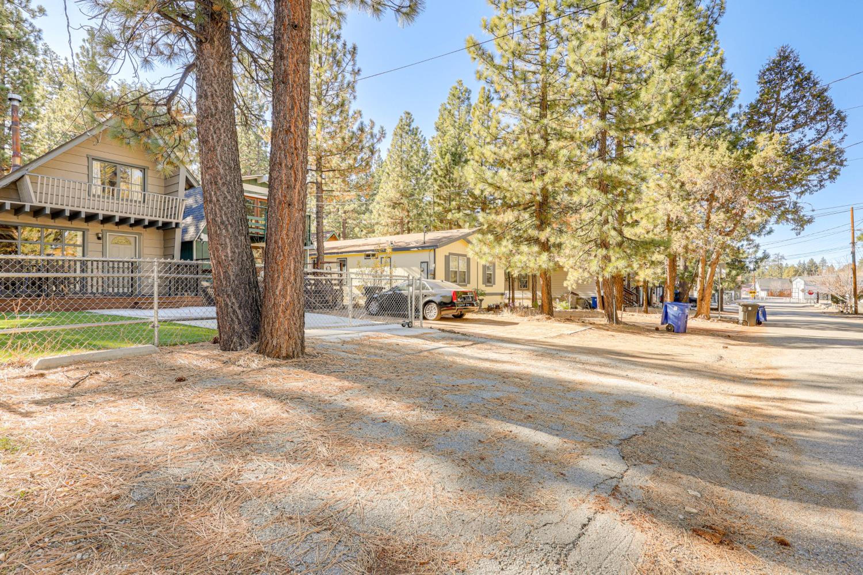 Walk to Trolley! Big Bear Family Cabin with Deck