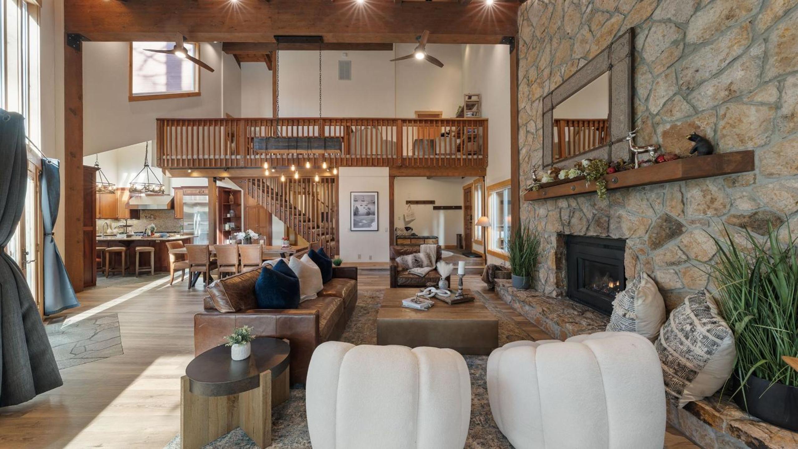 Near Ski Resorts Downtown Truckee Donner Lake Basque Lodge by AvantStay