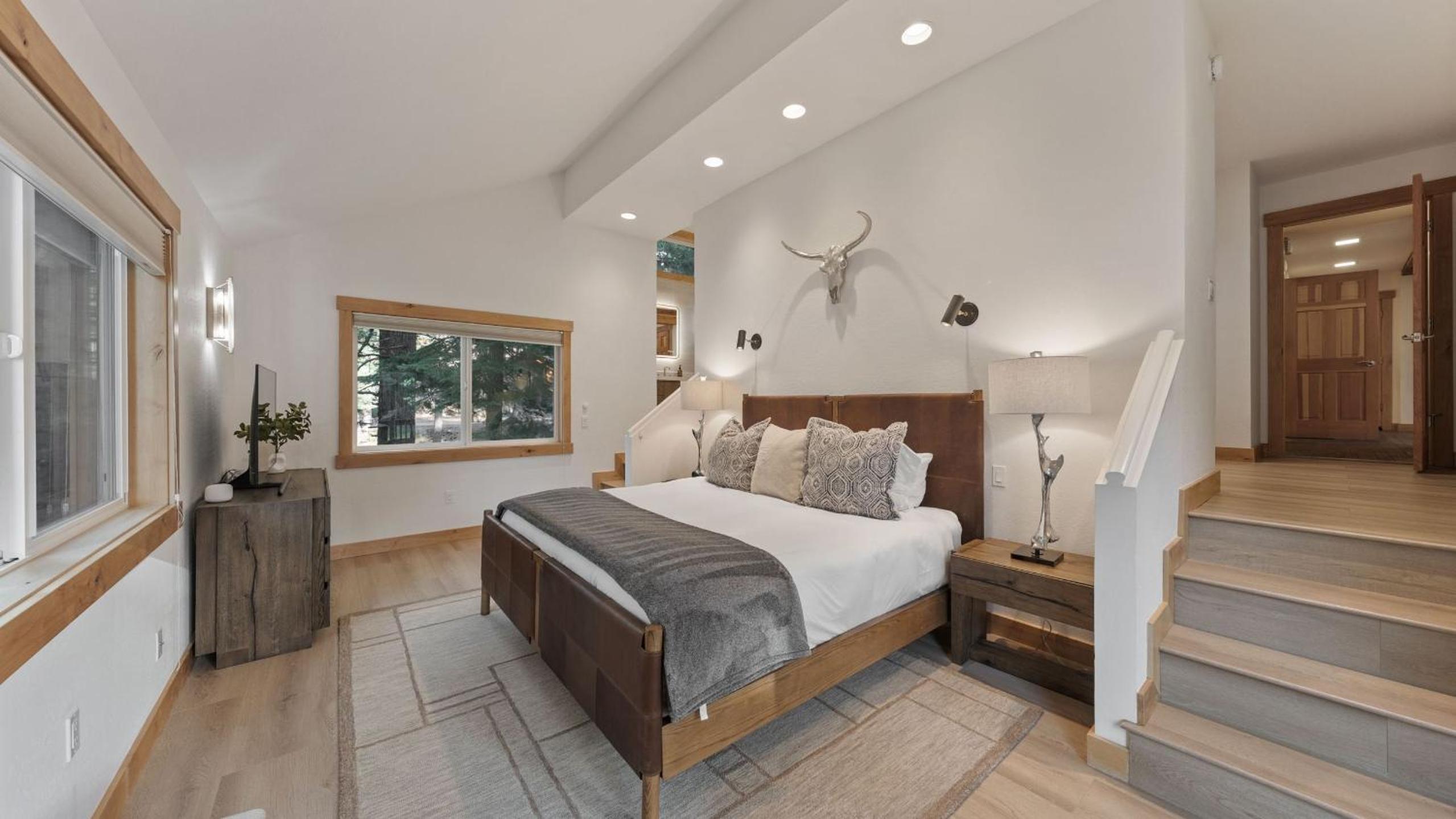 Near Ski Resorts Downtown Truckee Donner Lake Basque Lodge by AvantStay