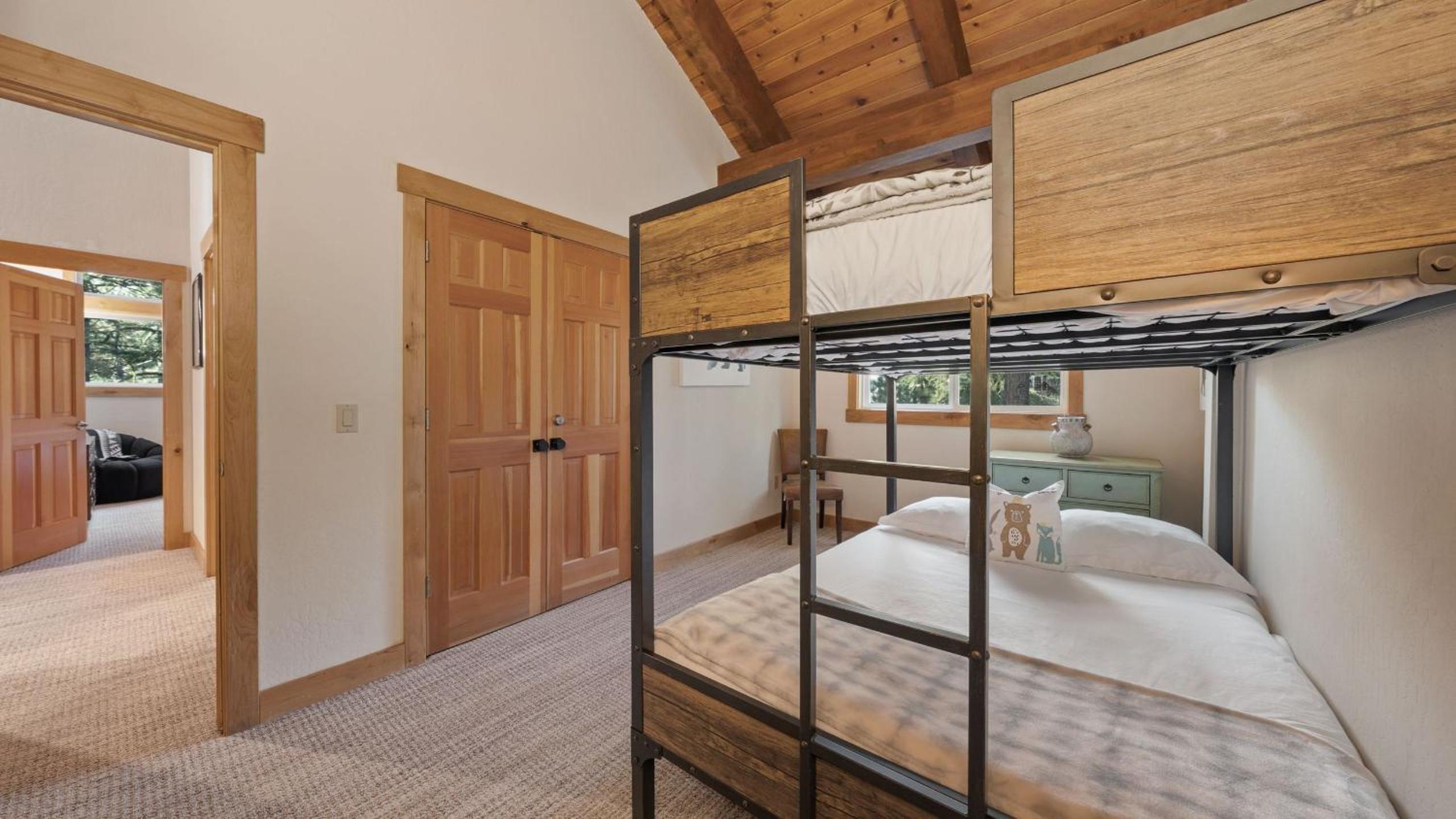 Near Ski Resorts Downtown Truckee Donner Lake Basque Lodge by AvantStay