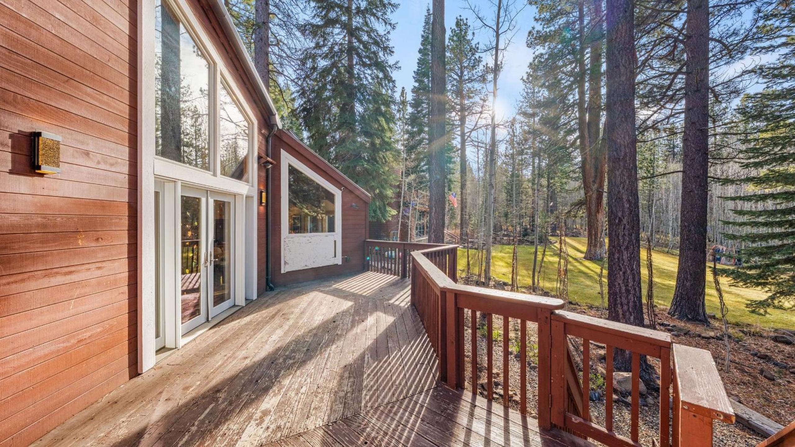 Near Ski Resorts Downtown Truckee Donner Lake Basque Lodge by AvantStay