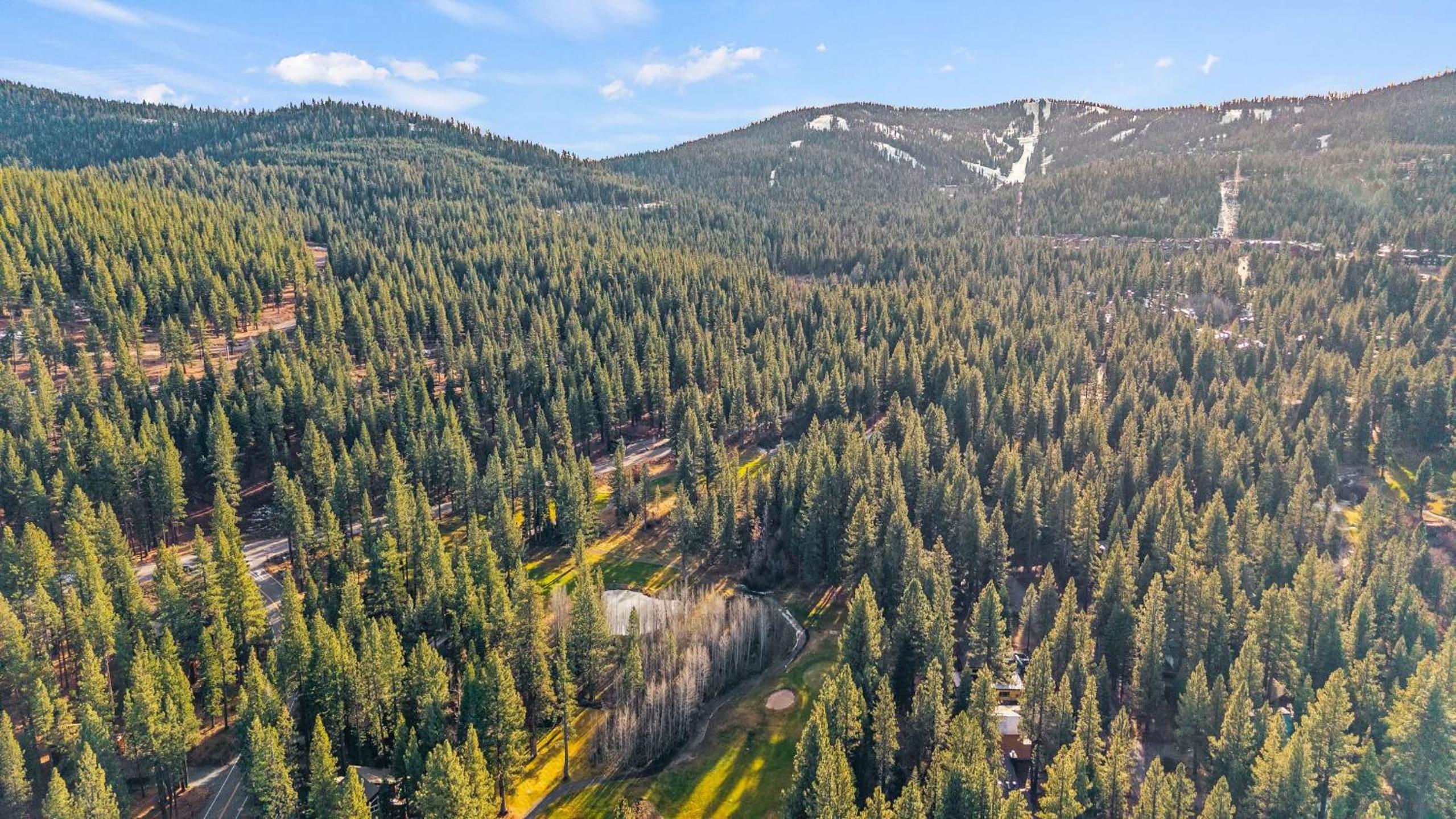 Near Ski Resorts Downtown Truckee Donner Lake Basque Lodge by AvantStay