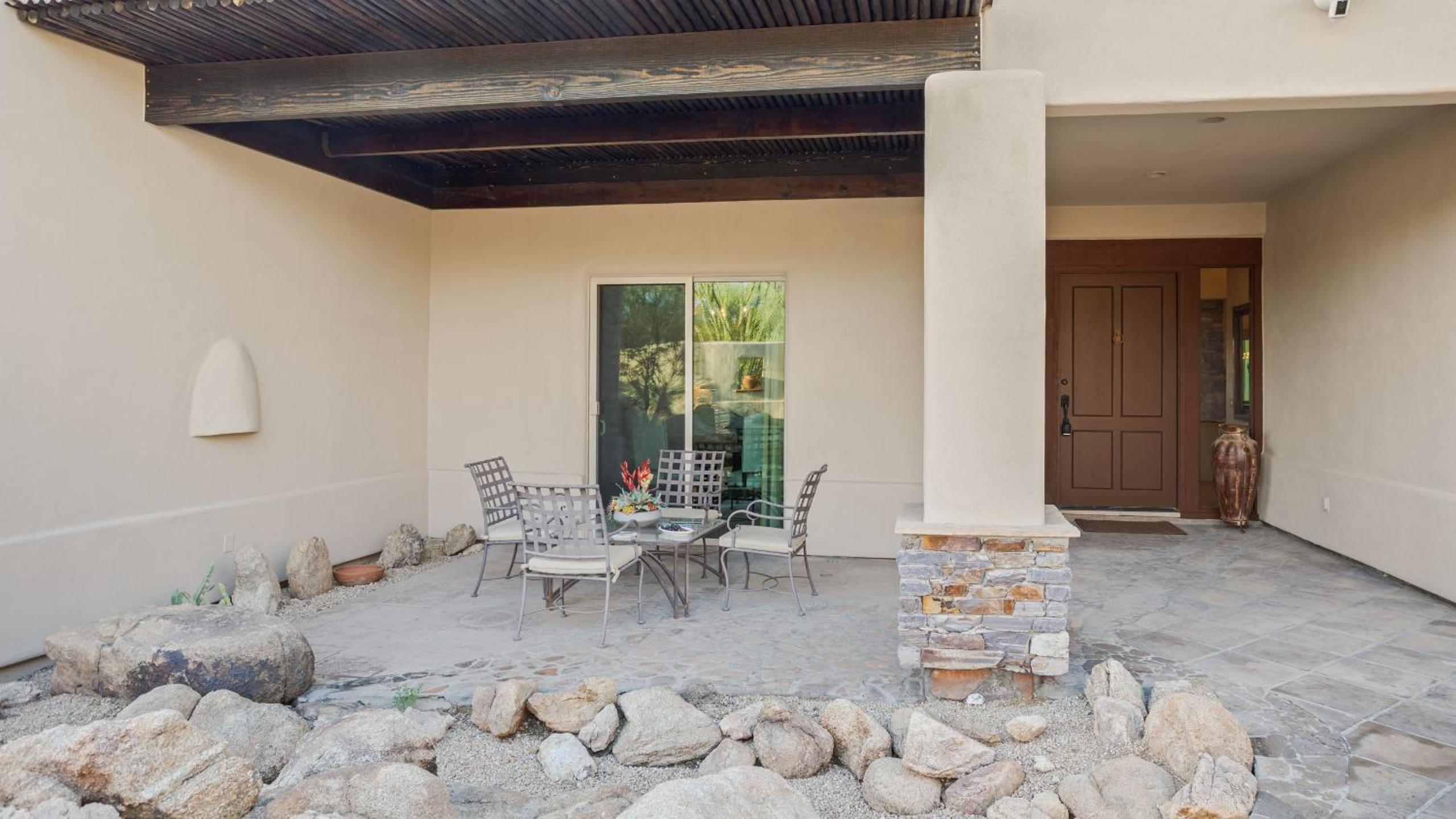 5BDR Oasis w Waterfall Pool Hot Tub Desert View Desert Cascase by AvantStay