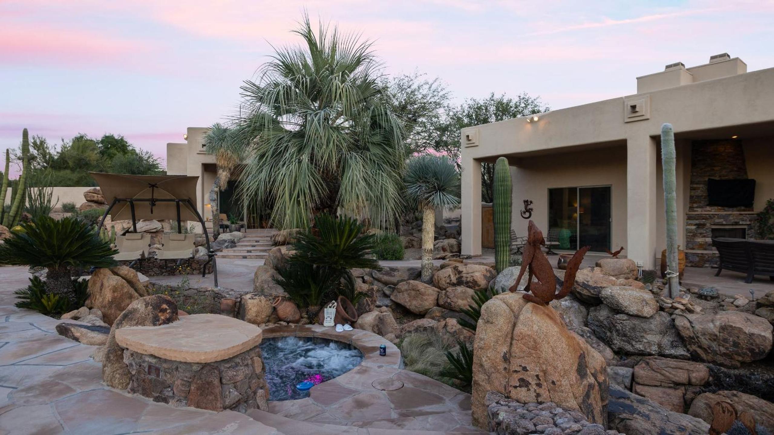 5BDR Oasis w Waterfall Pool Hot Tub Desert View Desert Cascase by AvantStay
