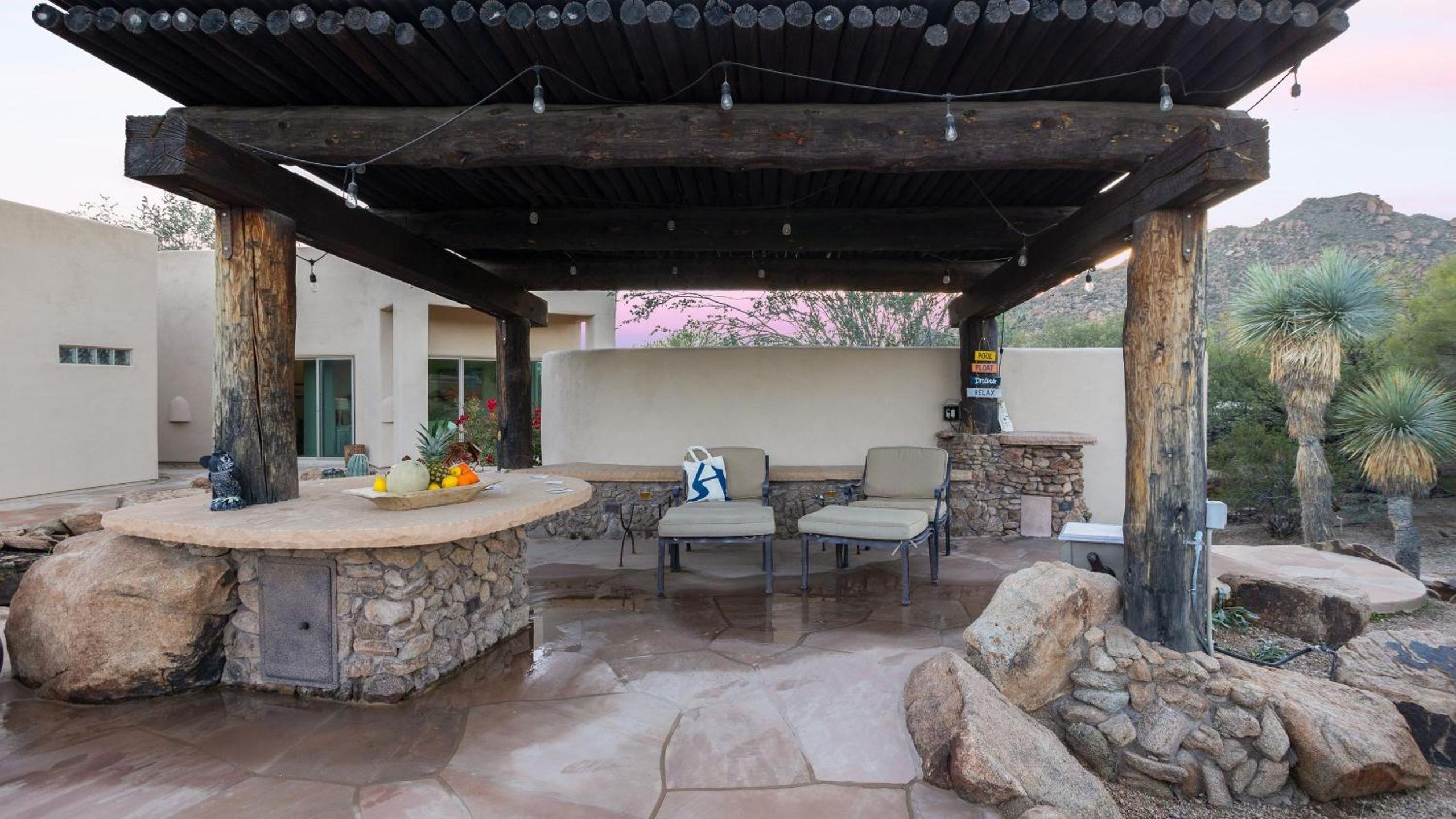 5BDR Oasis w Waterfall Pool Hot Tub Desert View Desert Cascase by AvantStay