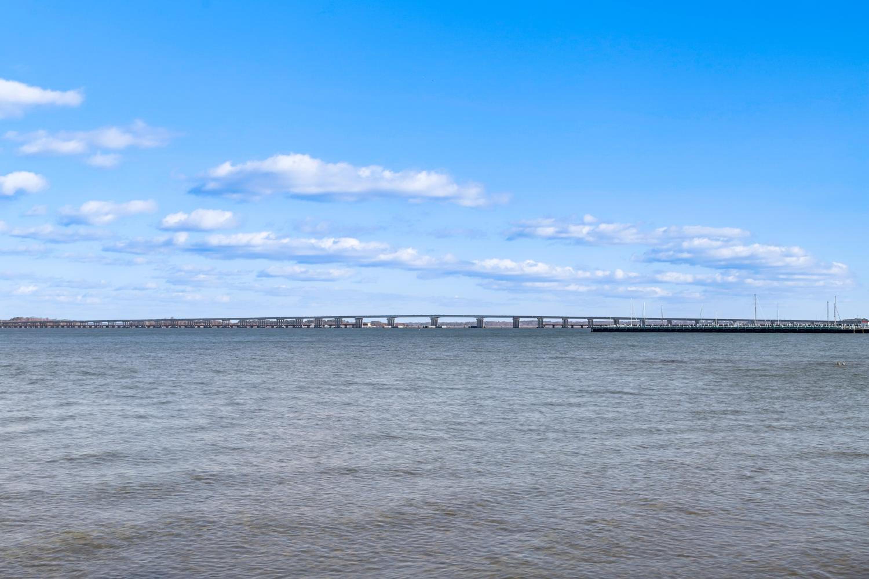 Waterfront Gem Less Than 1 Mi to Dtwn Cambridge!