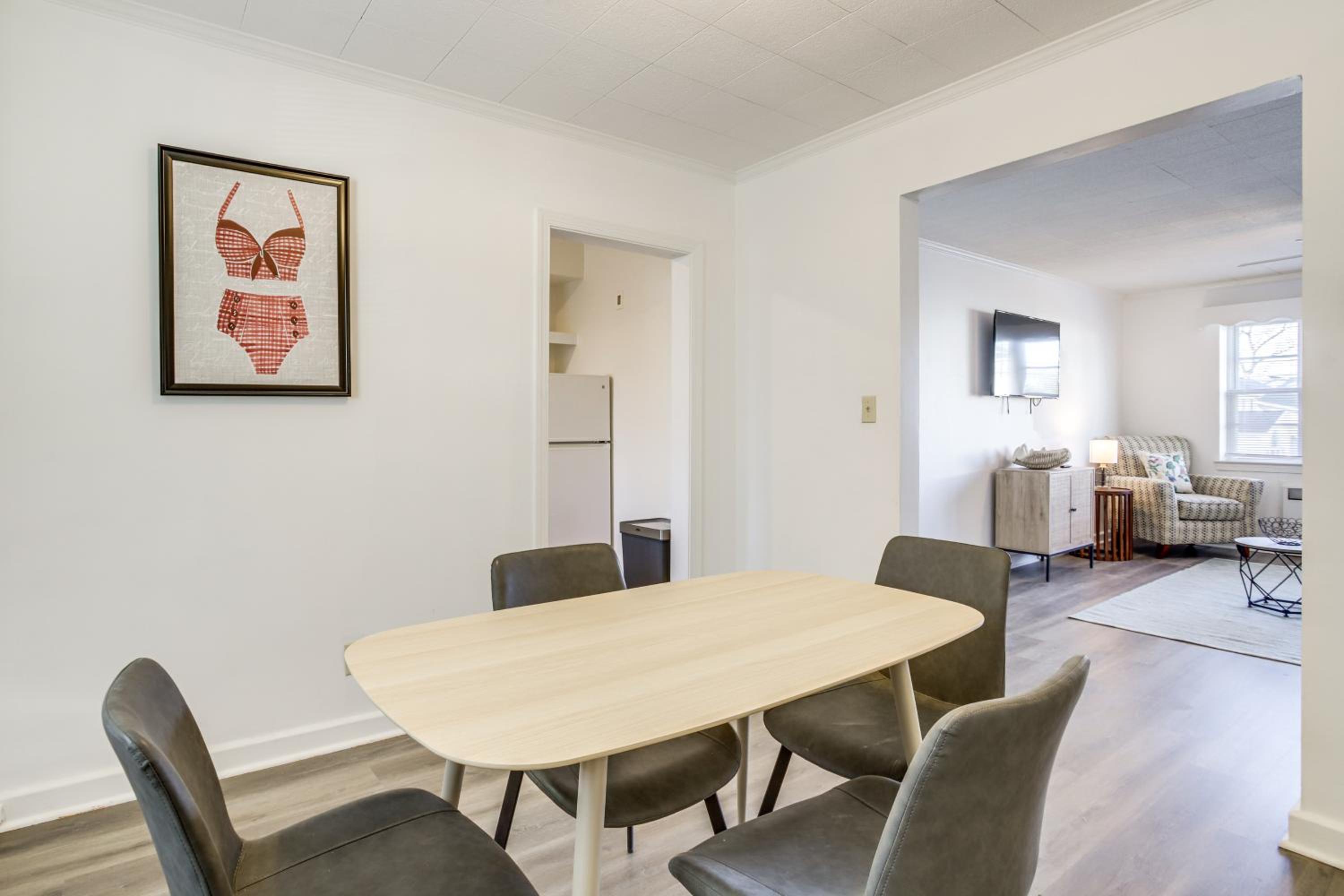 Waterfront Gem Less Than 1 Mi to Dtwn Cambridge!