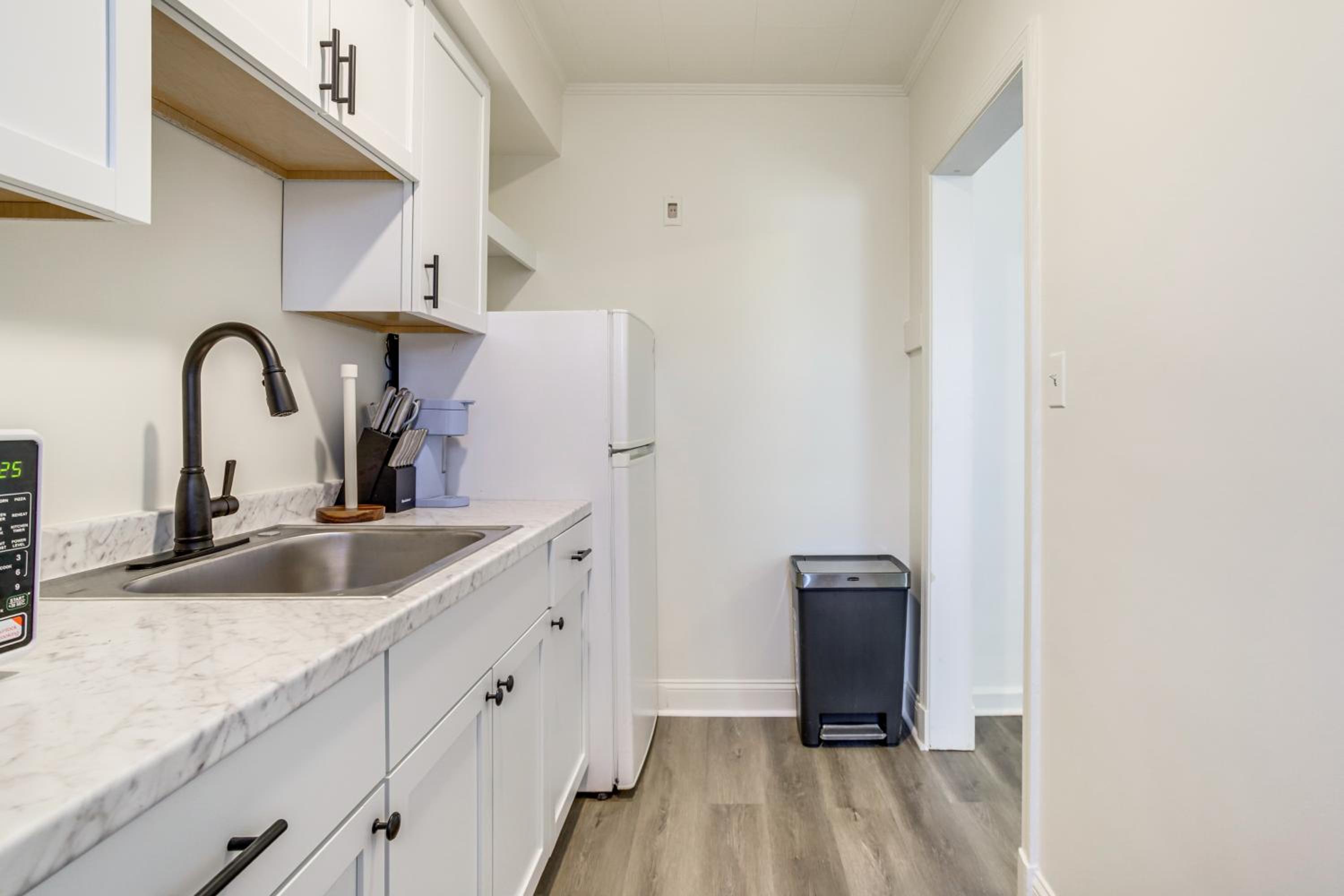 Waterfront Gem Less Than 1 Mi to Dtwn Cambridge!
