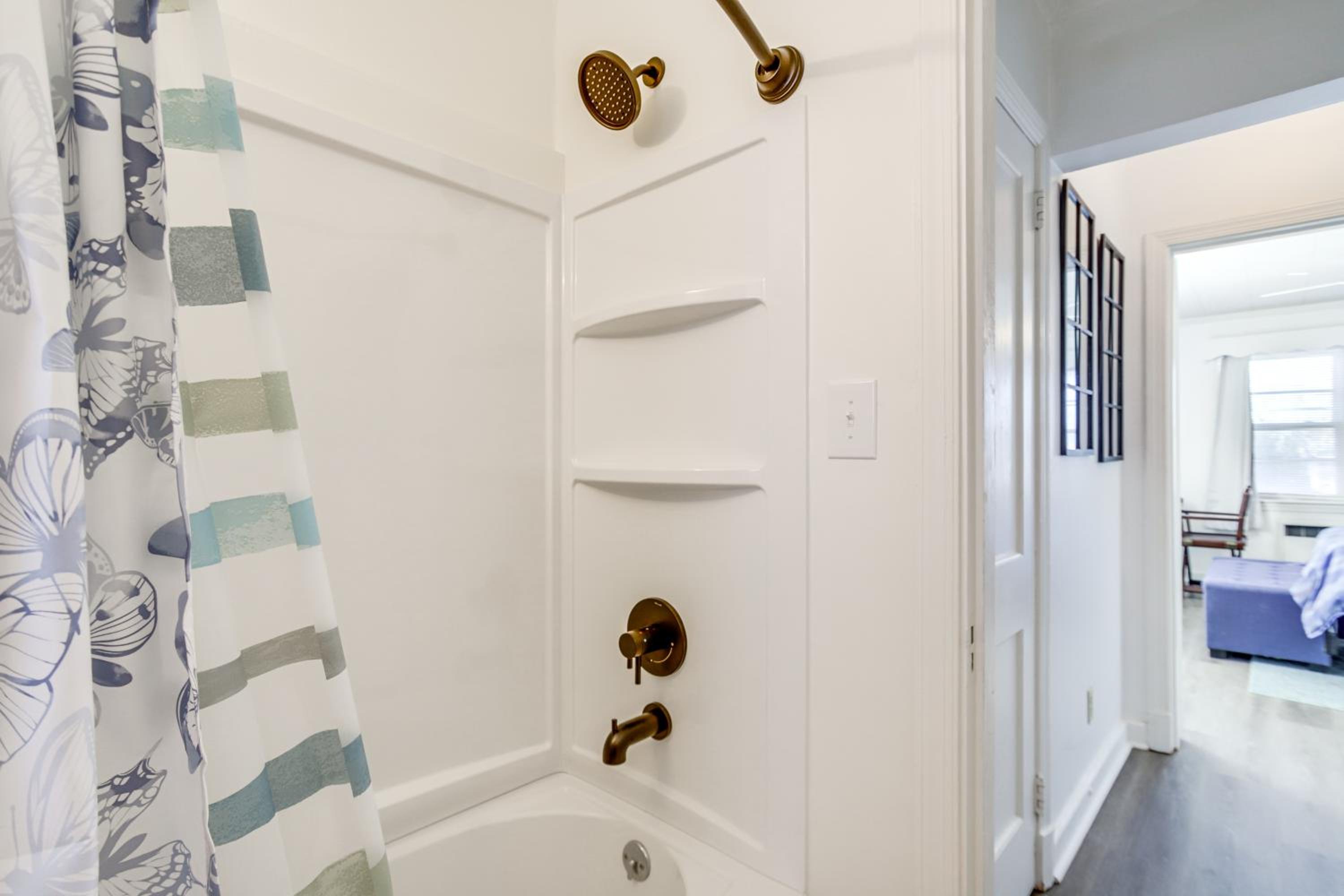 Waterfront Gem Less Than 1 Mi to Dtwn Cambridge!