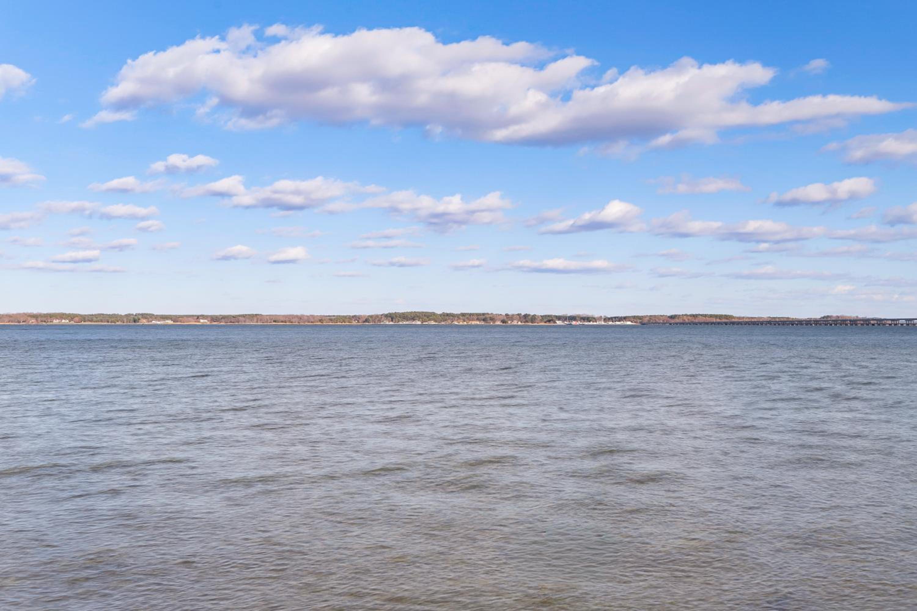 Waterfront Gem Less Than 1 Mi to Dtwn Cambridge!