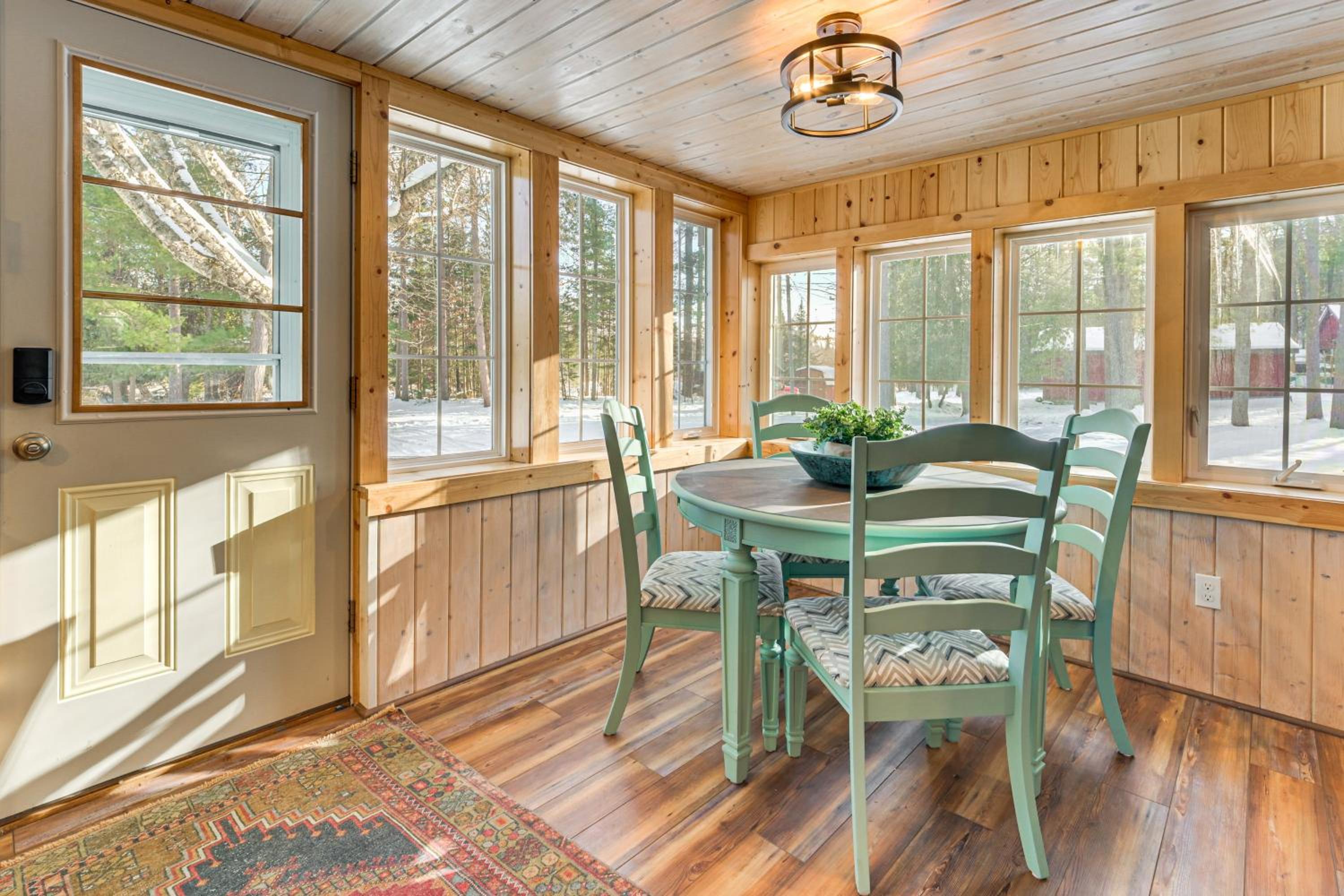 Sturgeon River Gem! Outdoor recreation galore