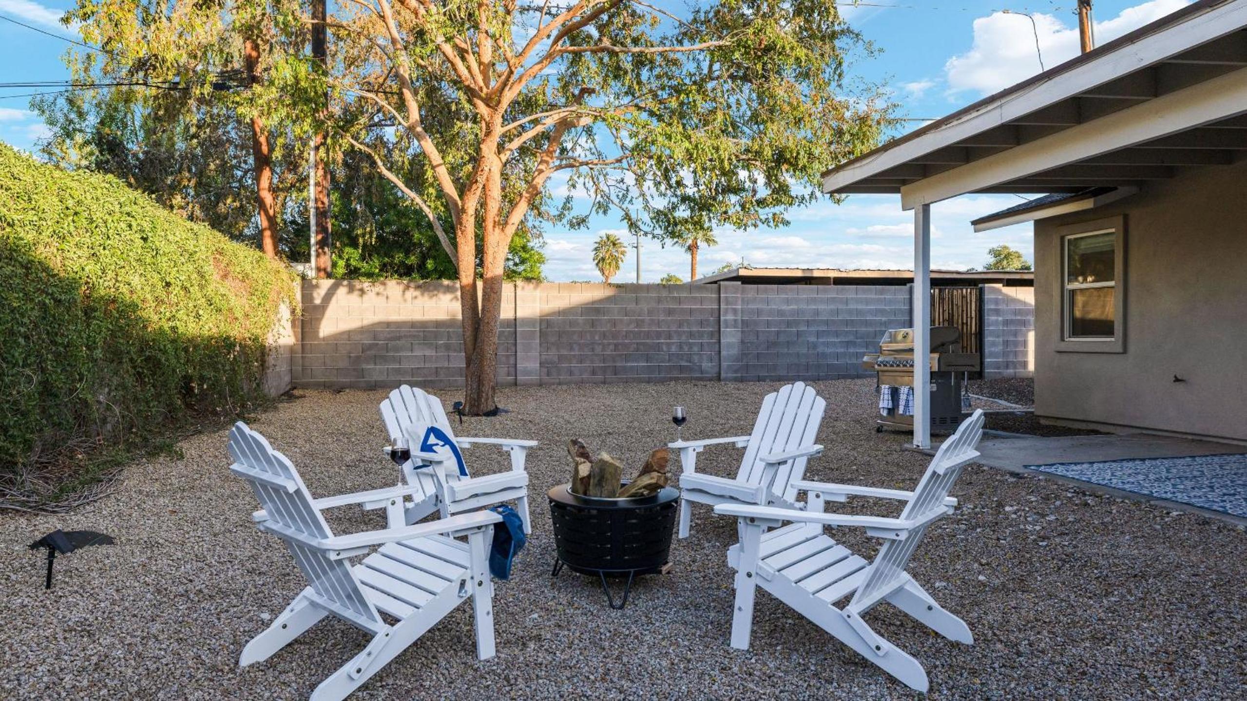 Fire Pit Covered Patio Near Old Town Scottsdale Arcadia Haven by AvantStay