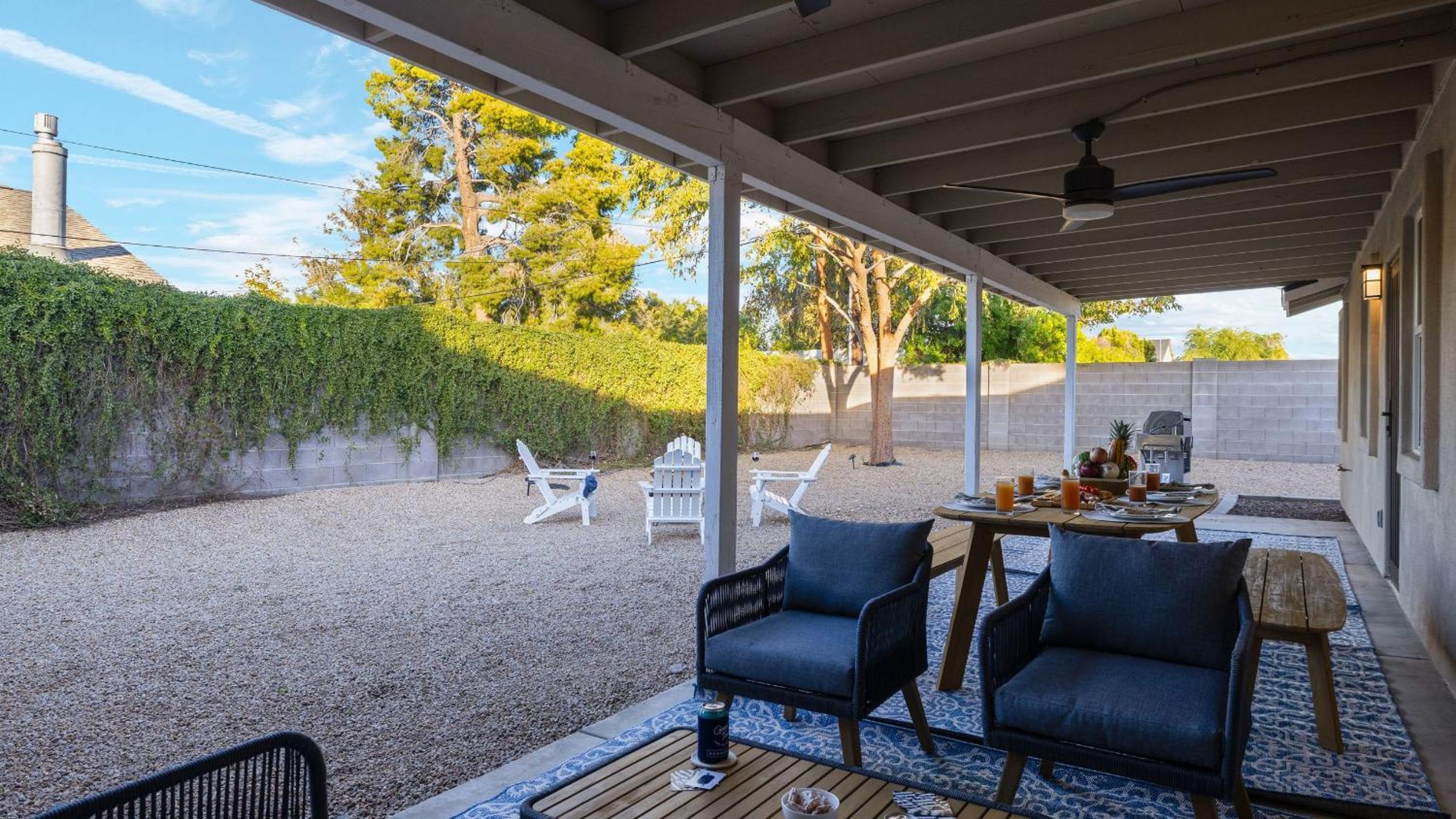 Fire Pit Covered Patio Near Old Town Scottsdale Arcadia Haven by AvantStay