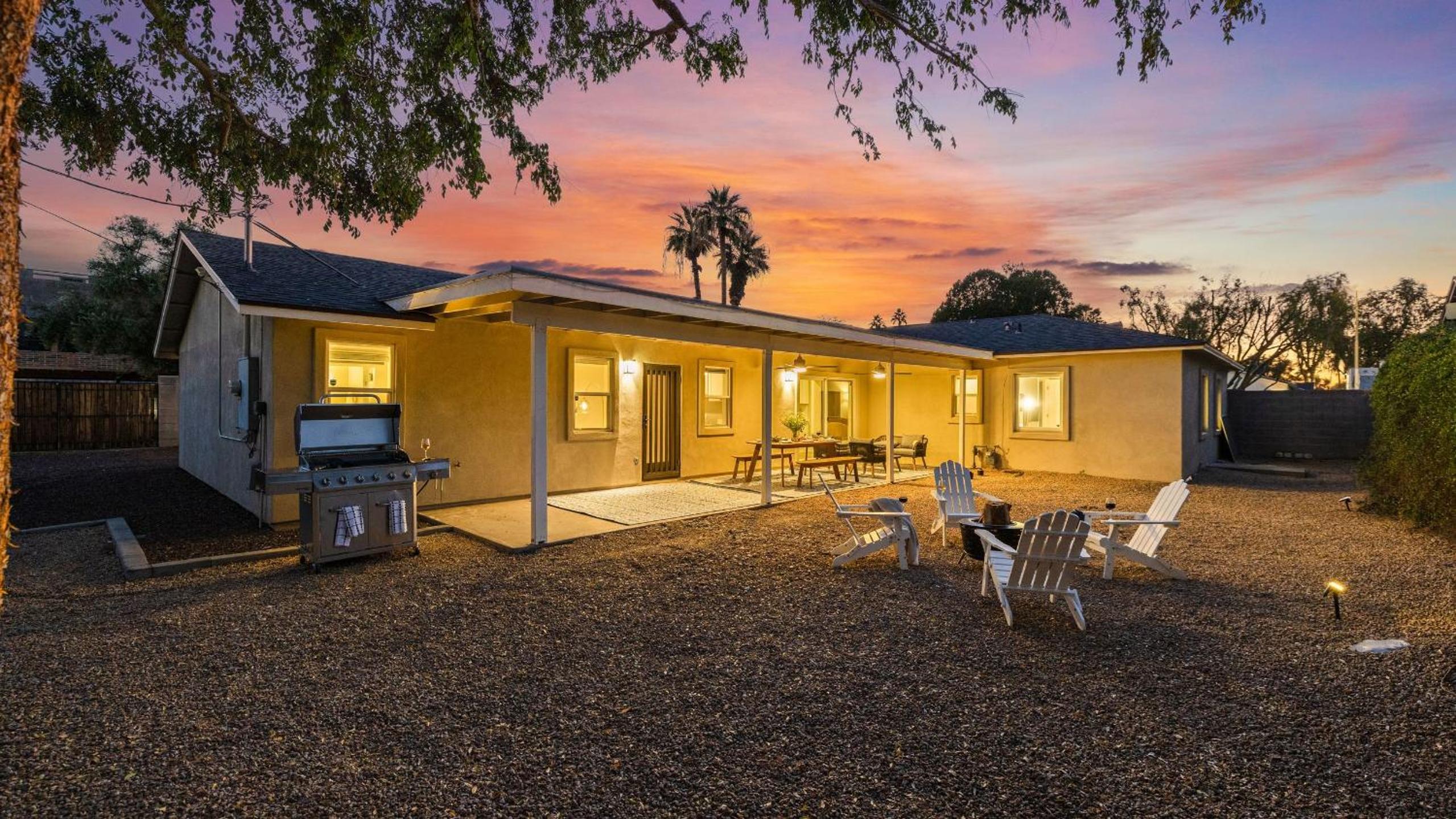 Fire Pit Covered Patio Near Old Town Scottsdale Arcadia Haven by AvantStay