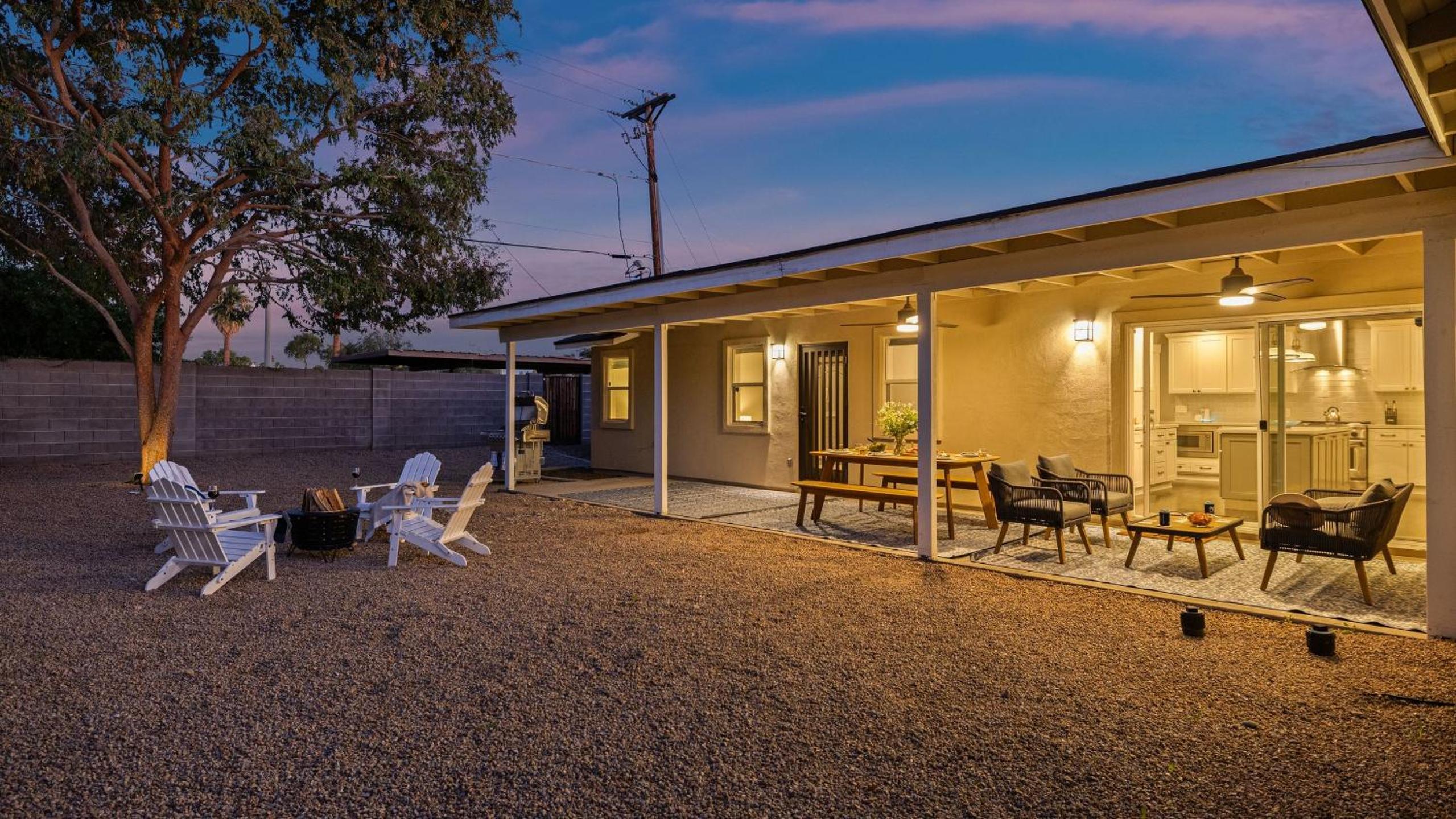 Fire Pit Covered Patio Near Old Town Scottsdale Arcadia Haven by AvantStay