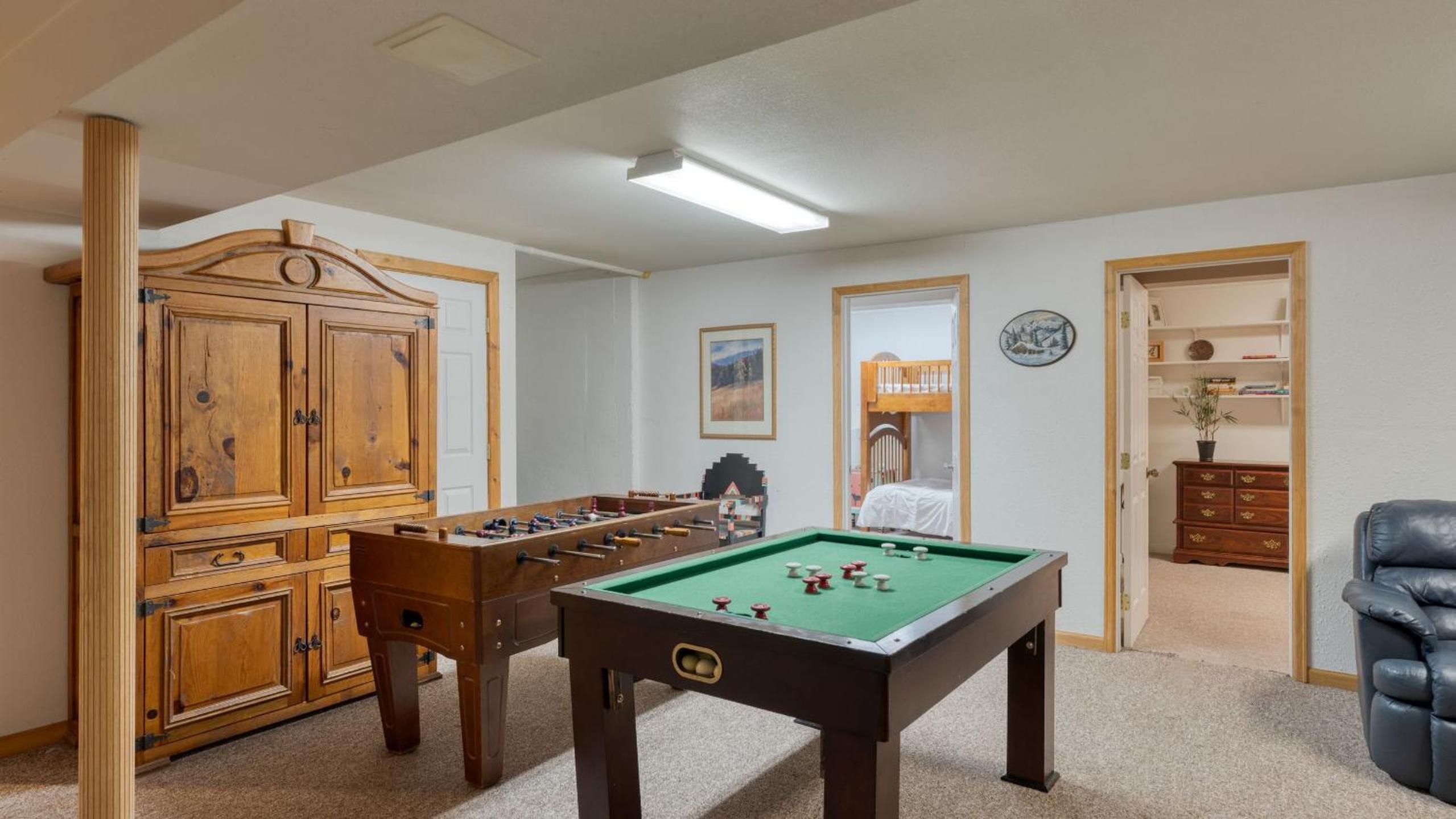 Sleeps 20 Secluded 7BDR Retreat on 71 Priv Acres Elkstone Lodge by AvantStay