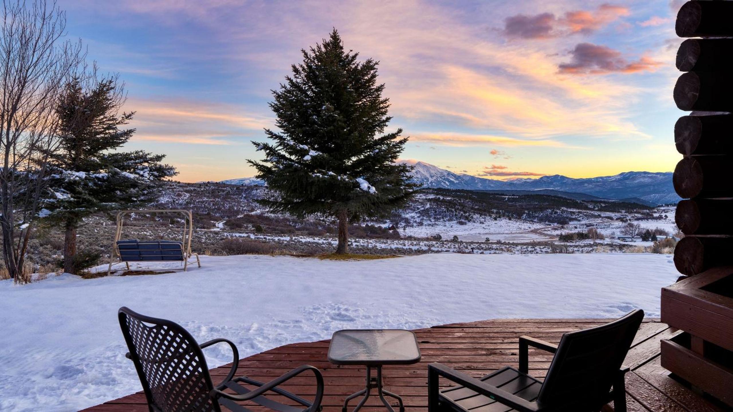 Sleeps 20 Secluded 7BDR Retreat on 71 Priv Acres Elkstone Lodge by AvantStay