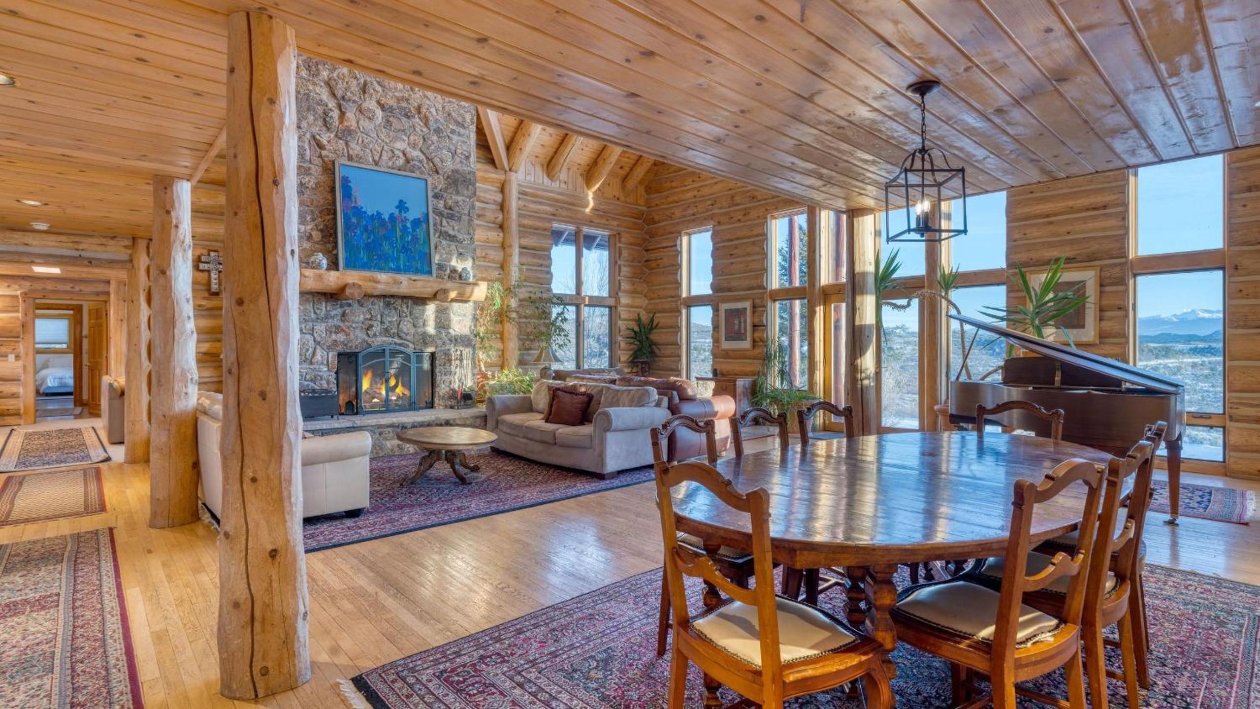 Sleeps 20 Secluded 7BDR Retreat on 71 Priv Acres Elkstone Lodge by AvantStay