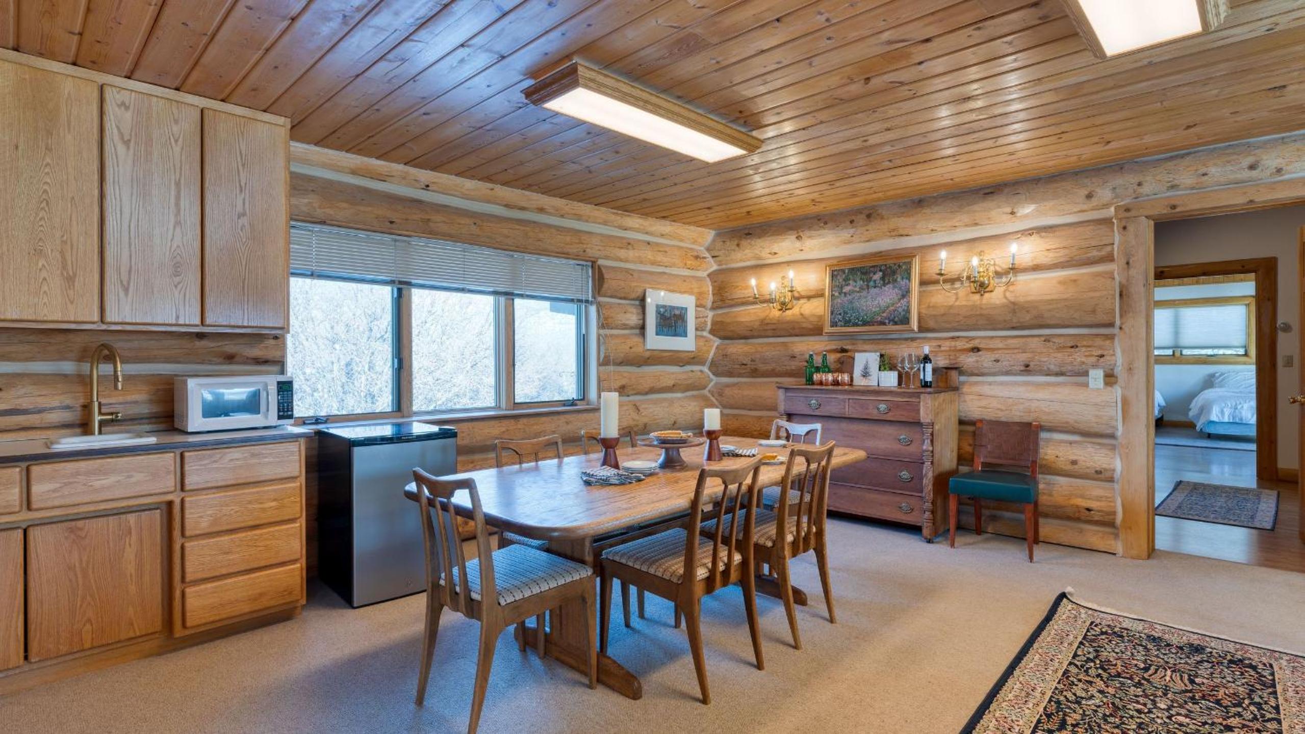 Sleeps 20 Secluded 7BDR Retreat on 71 Priv Acres Elkstone Lodge by AvantStay