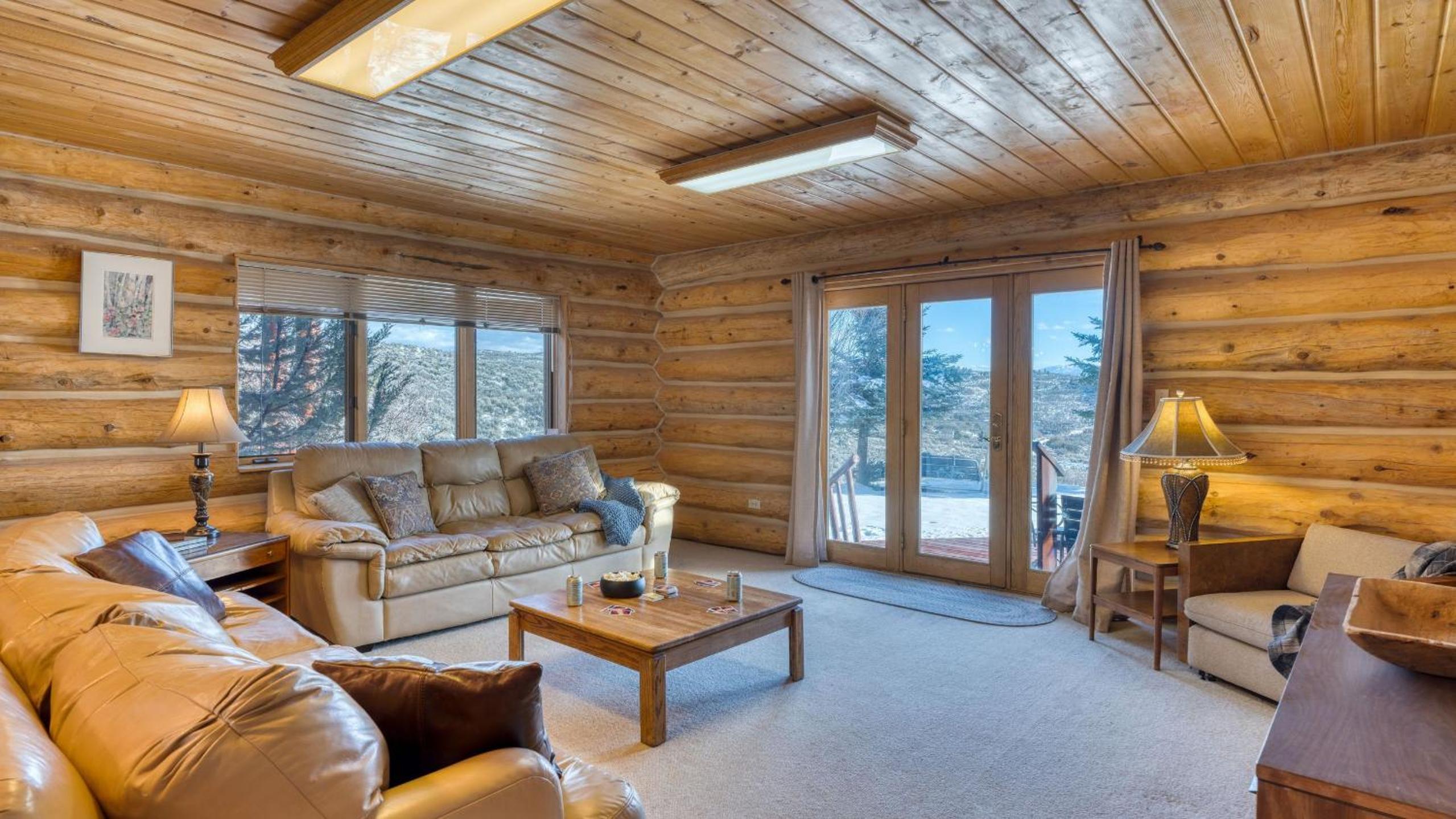 Sleeps 20 Secluded 7BDR Retreat on 71 Priv Acres Elkstone Lodge by AvantStay