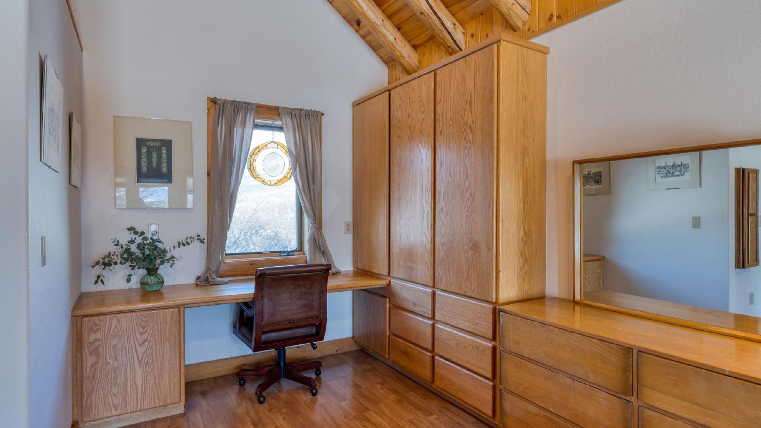 Sleeps 20 Secluded 7BDR Retreat on 71 Priv Acres Elkstone Lodge by AvantStay