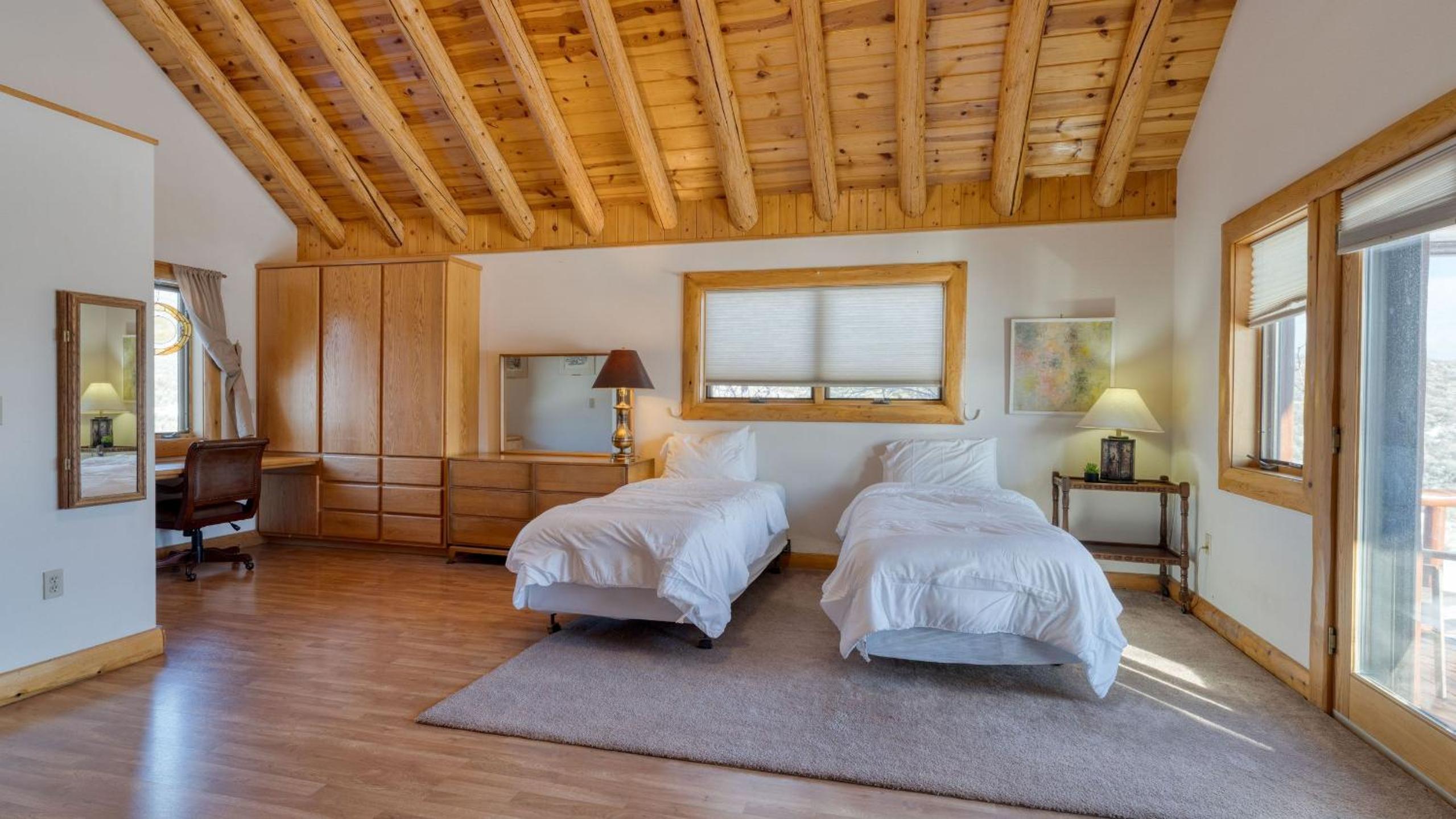 Sleeps 20 Secluded 7BDR Retreat on 71 Priv Acres Elkstone Lodge by AvantStay
