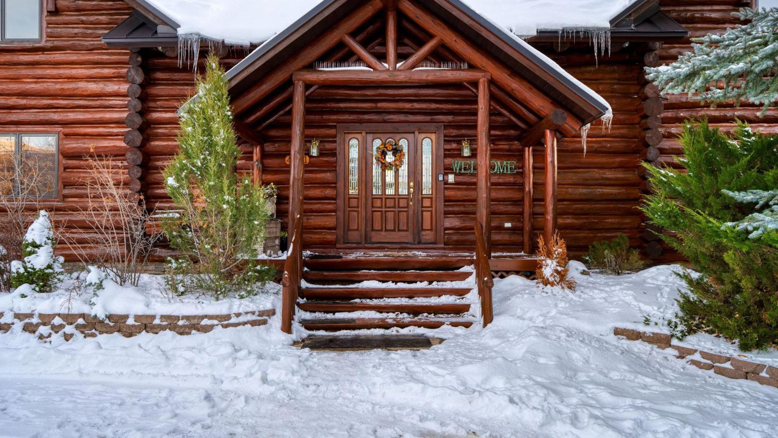 Sleeps 20 Secluded 7BDR Retreat on 71 Priv Acres Elkstone Lodge by AvantStay