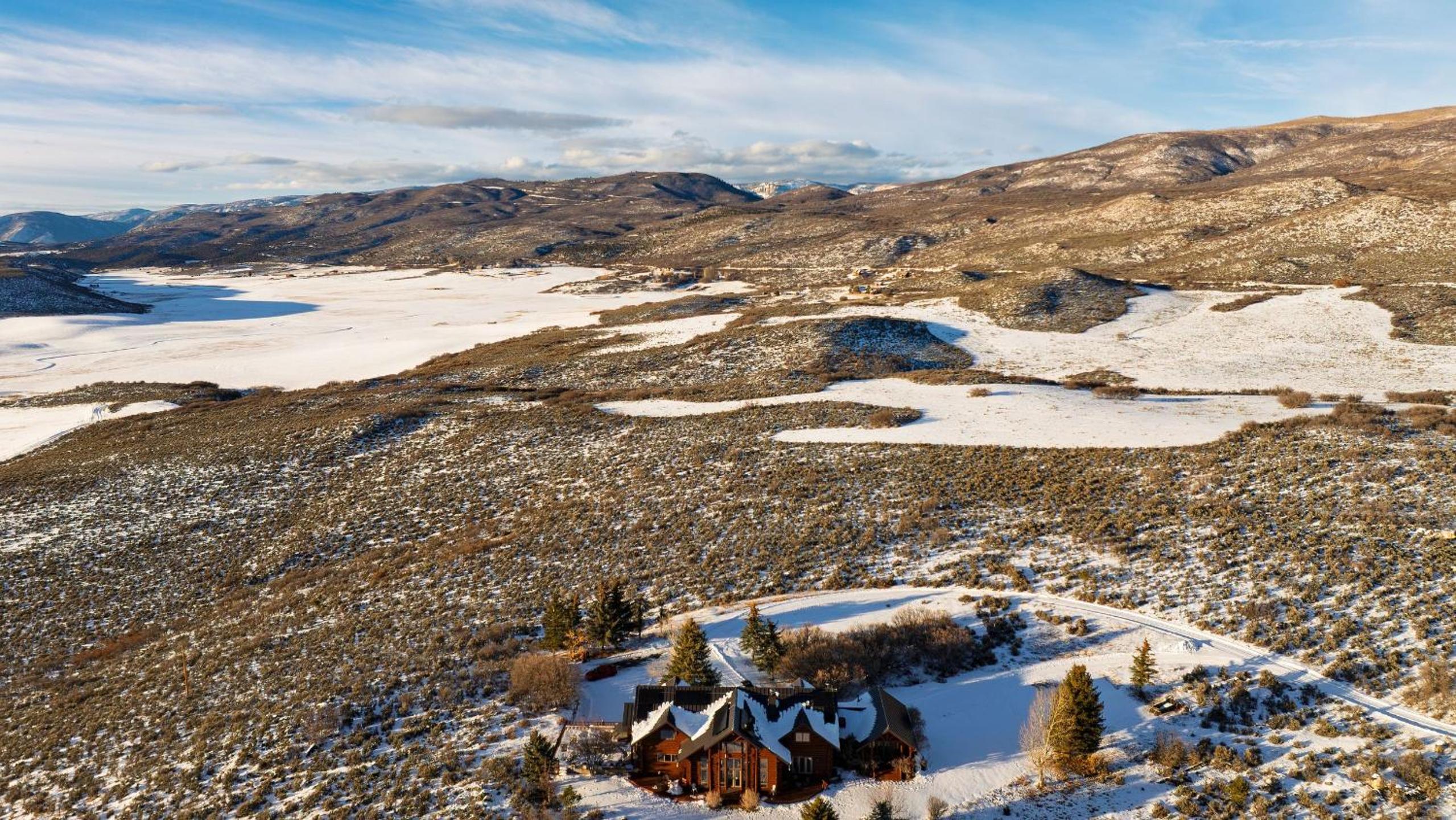 Sleeps 20 Secluded 7BDR Retreat on 71 Priv Acres Elkstone Lodge by AvantStay