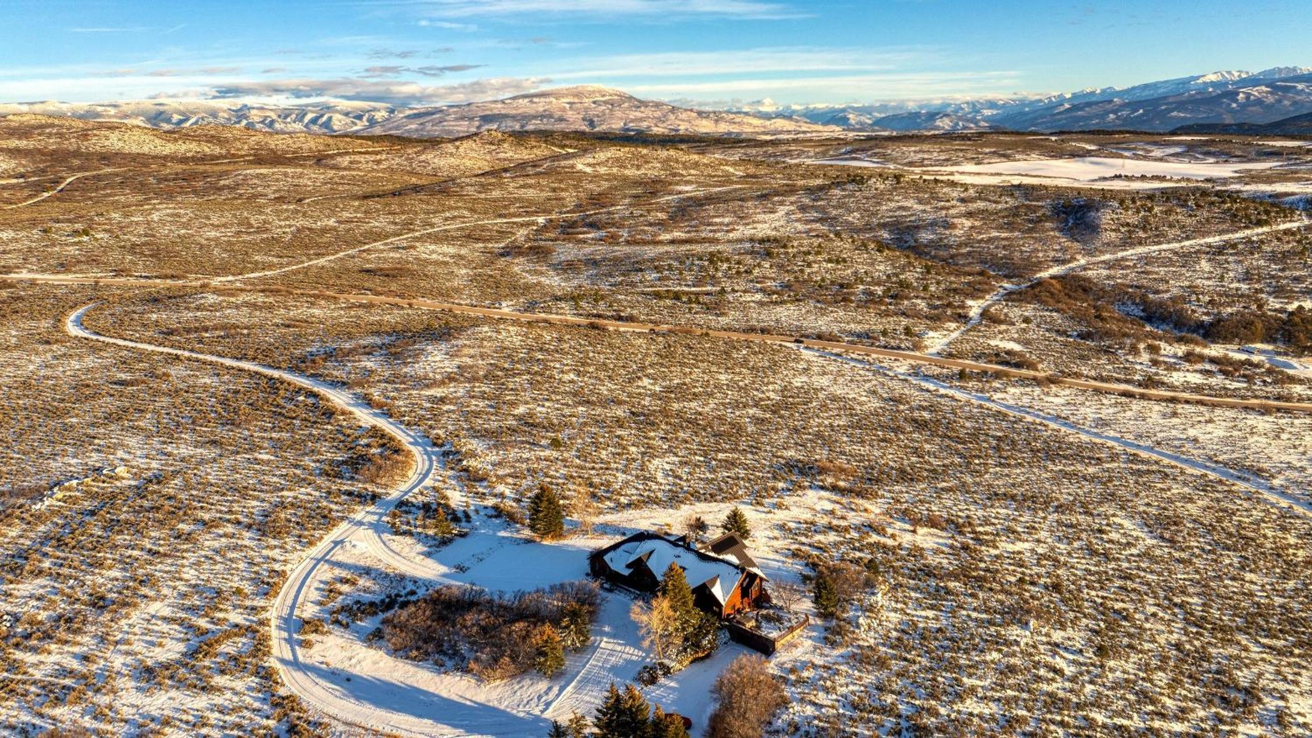 Sleeps 20 Secluded 7BDR Retreat on 71 Priv Acres Elkstone Lodge by AvantStay