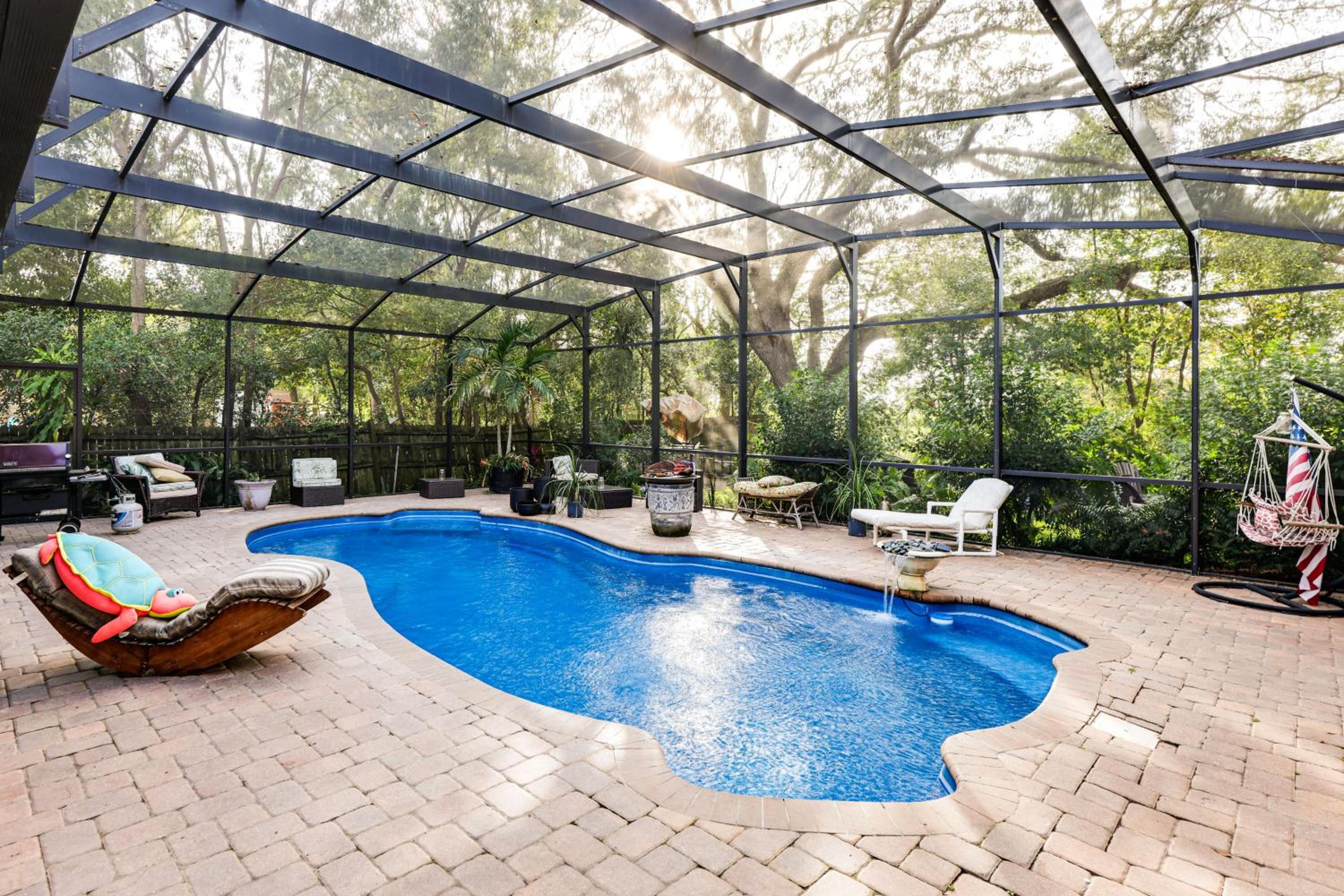 Canal-Front Retreat with Hot Tub and Dock in Tavares
