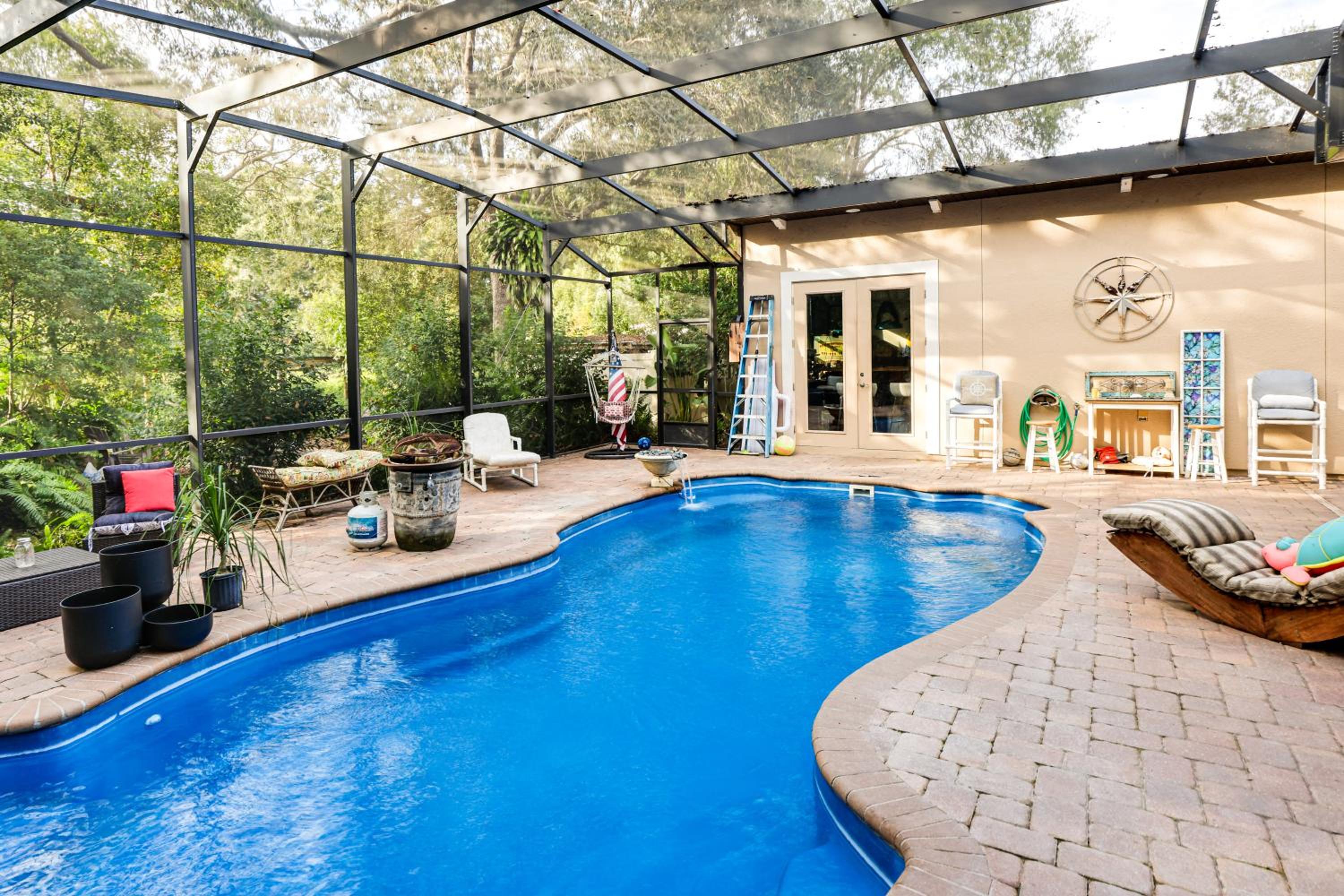 Canal-Front Retreat with Hot Tub and Dock in Tavares
