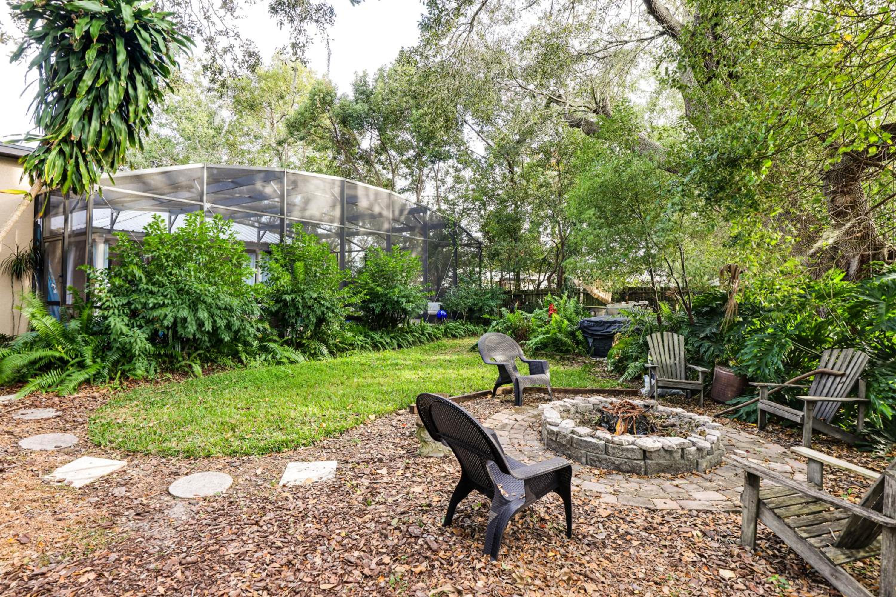 Canal-Front Retreat with Hot Tub and Dock in Tavares