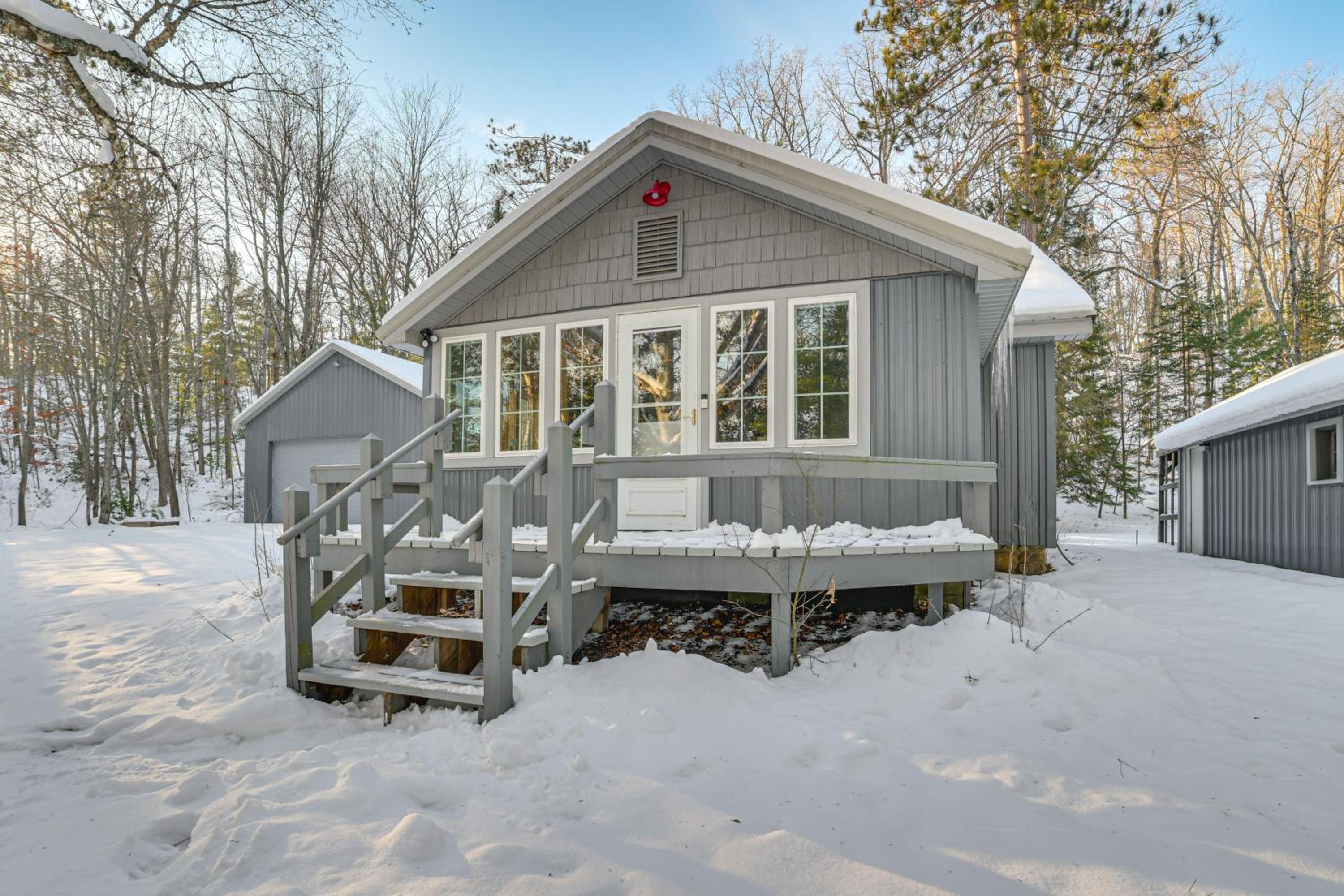 Sturgeon River Gem! Outdoor recreation galore
