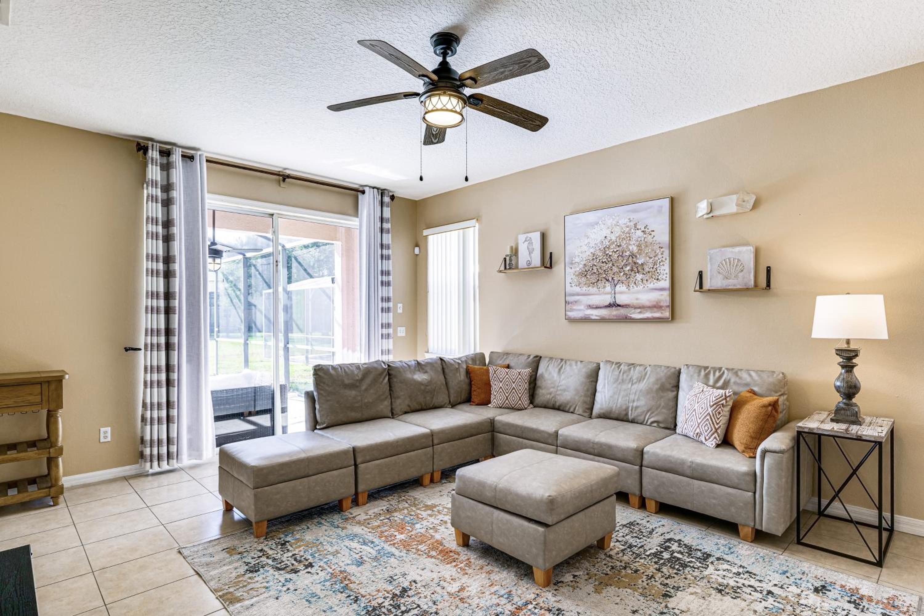 9 Mi to Disney Davenport Home with Pool and Game Room