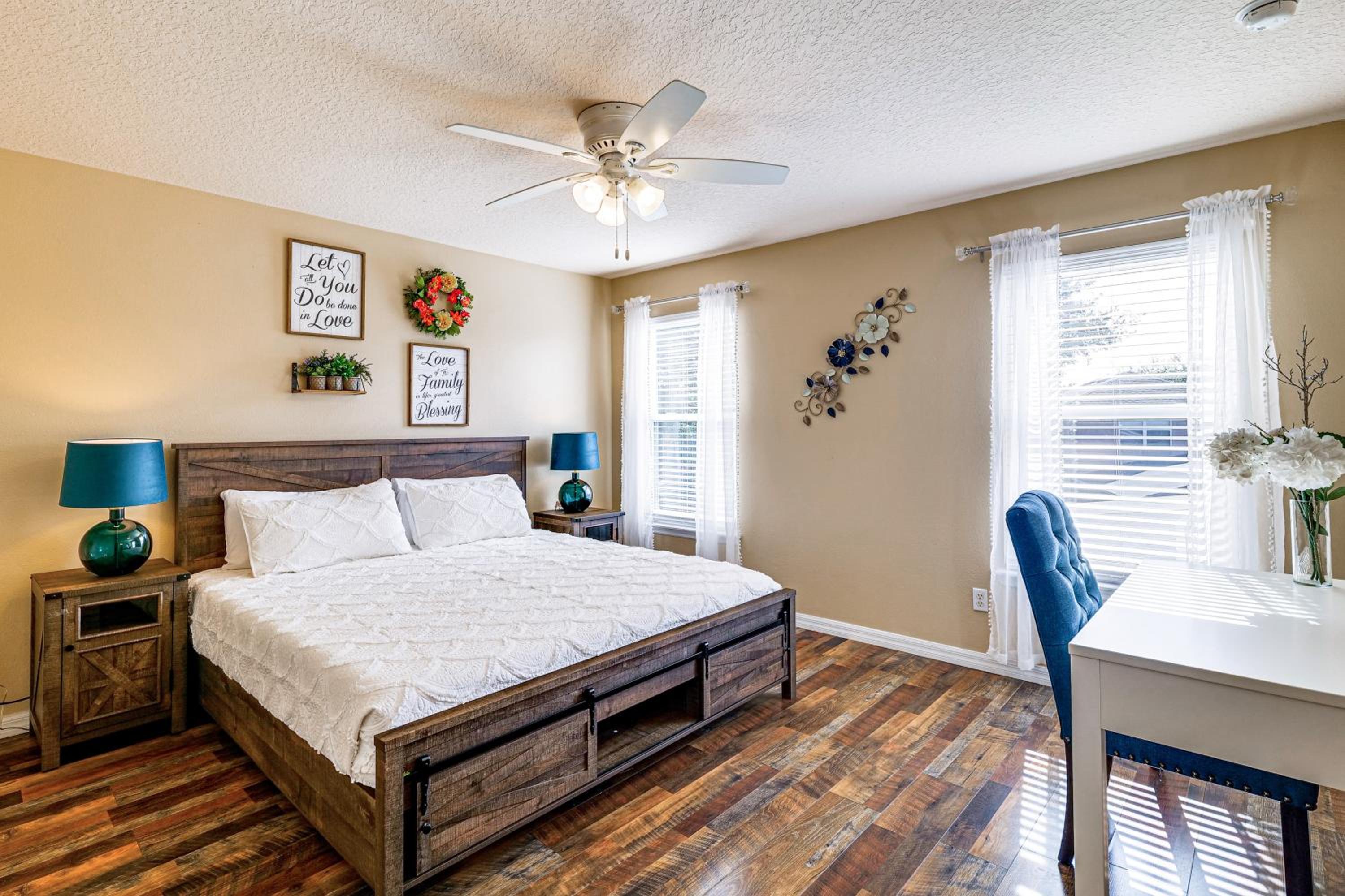 9 Mi to Disney Davenport Home with Pool and Game Room