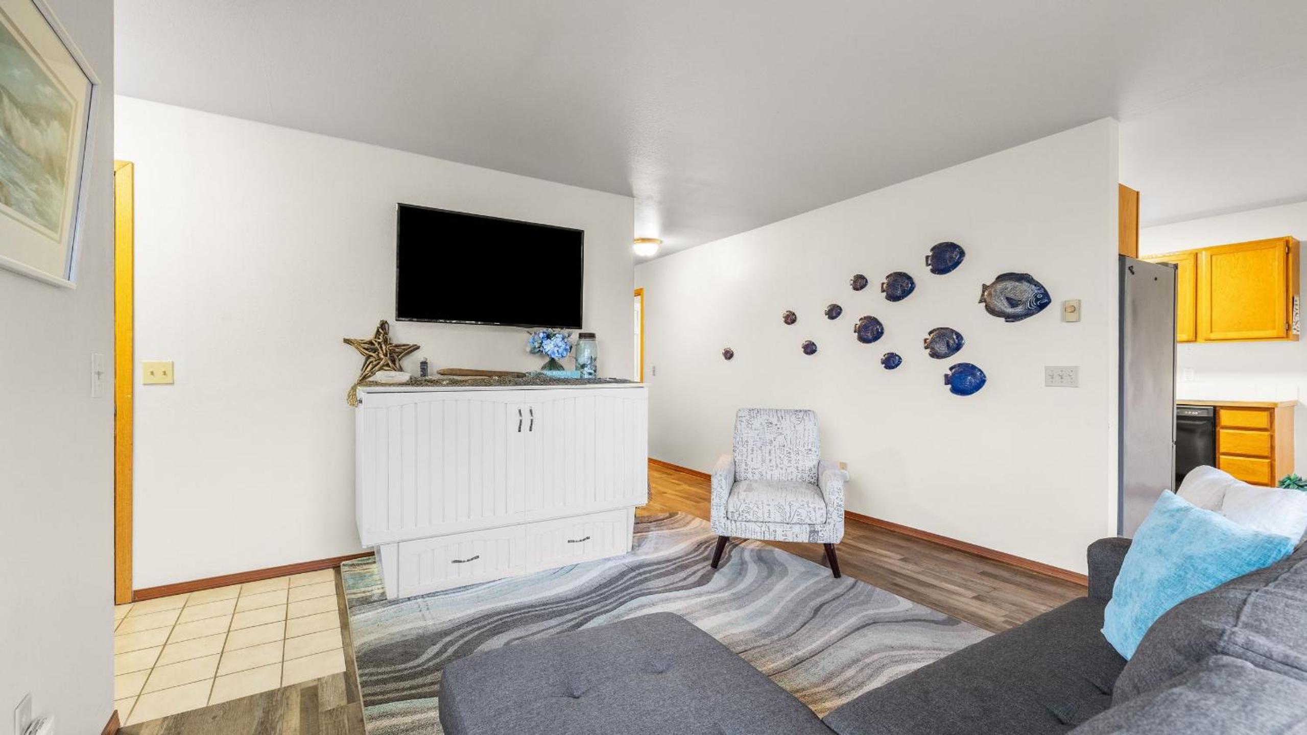 Cozy Whidbey Island Home Near Langley Waterfront Dining Tideview by Avantstay