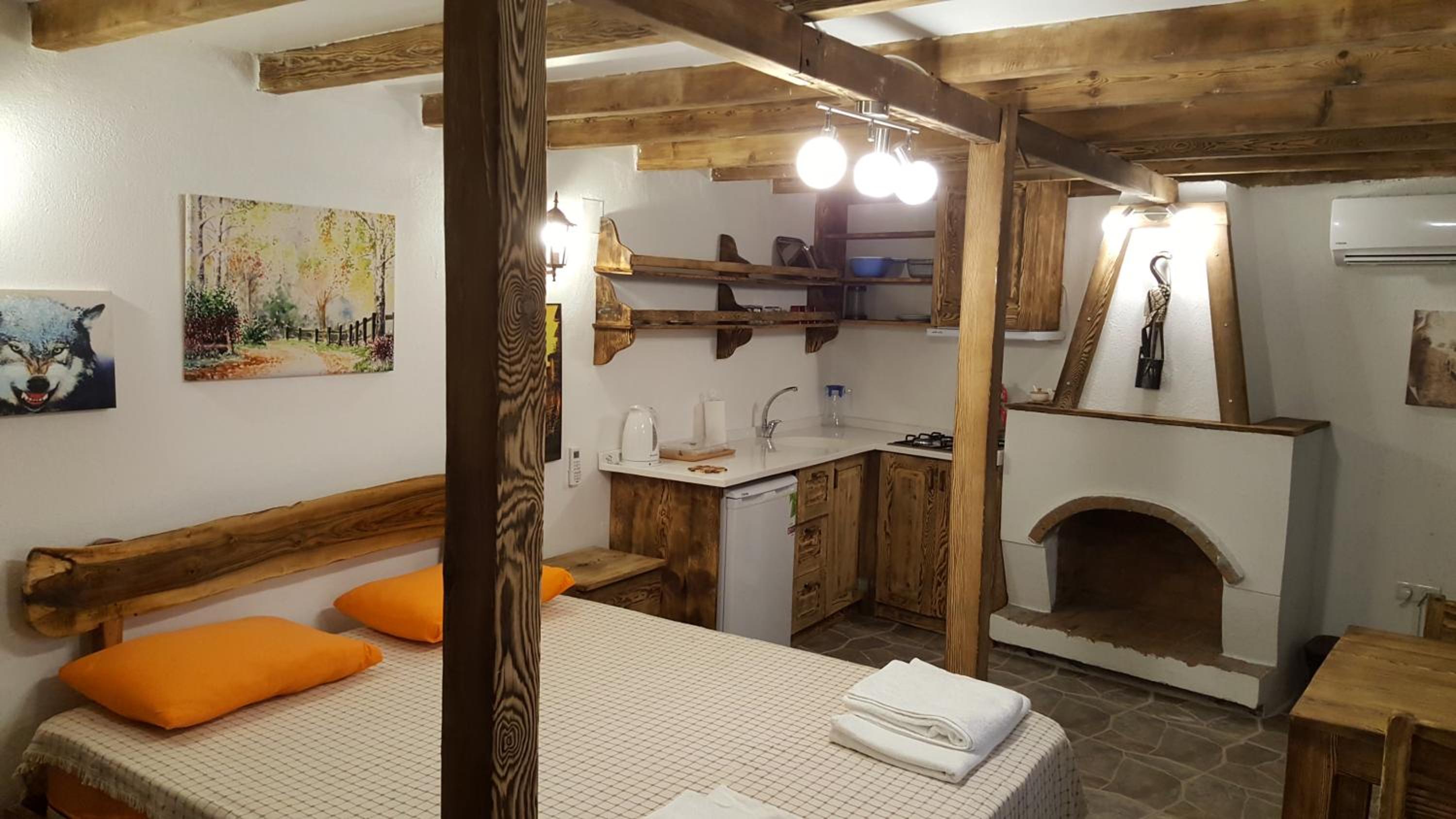 Karya Apartments