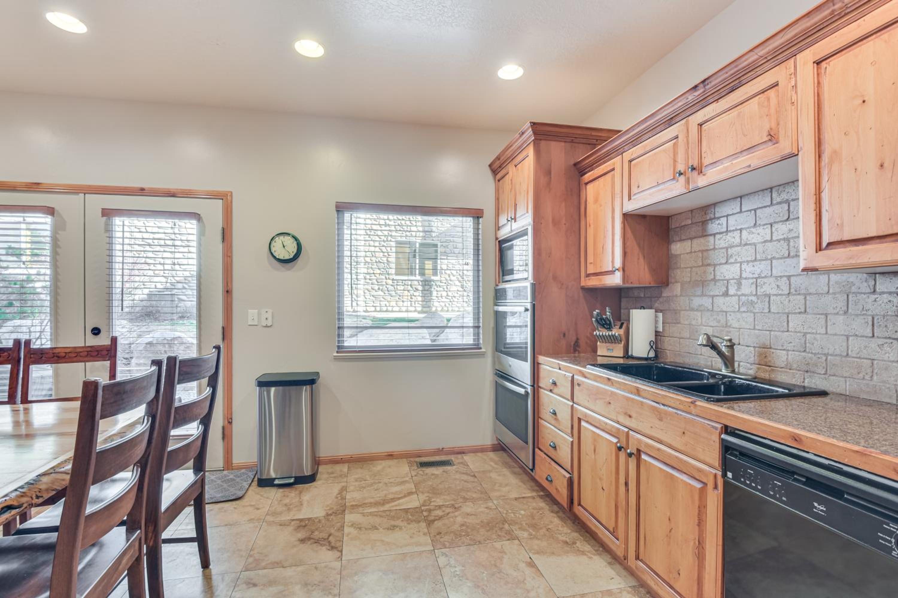 Eden Utah Ski Retreat Near Slopes, Golf and Pool!