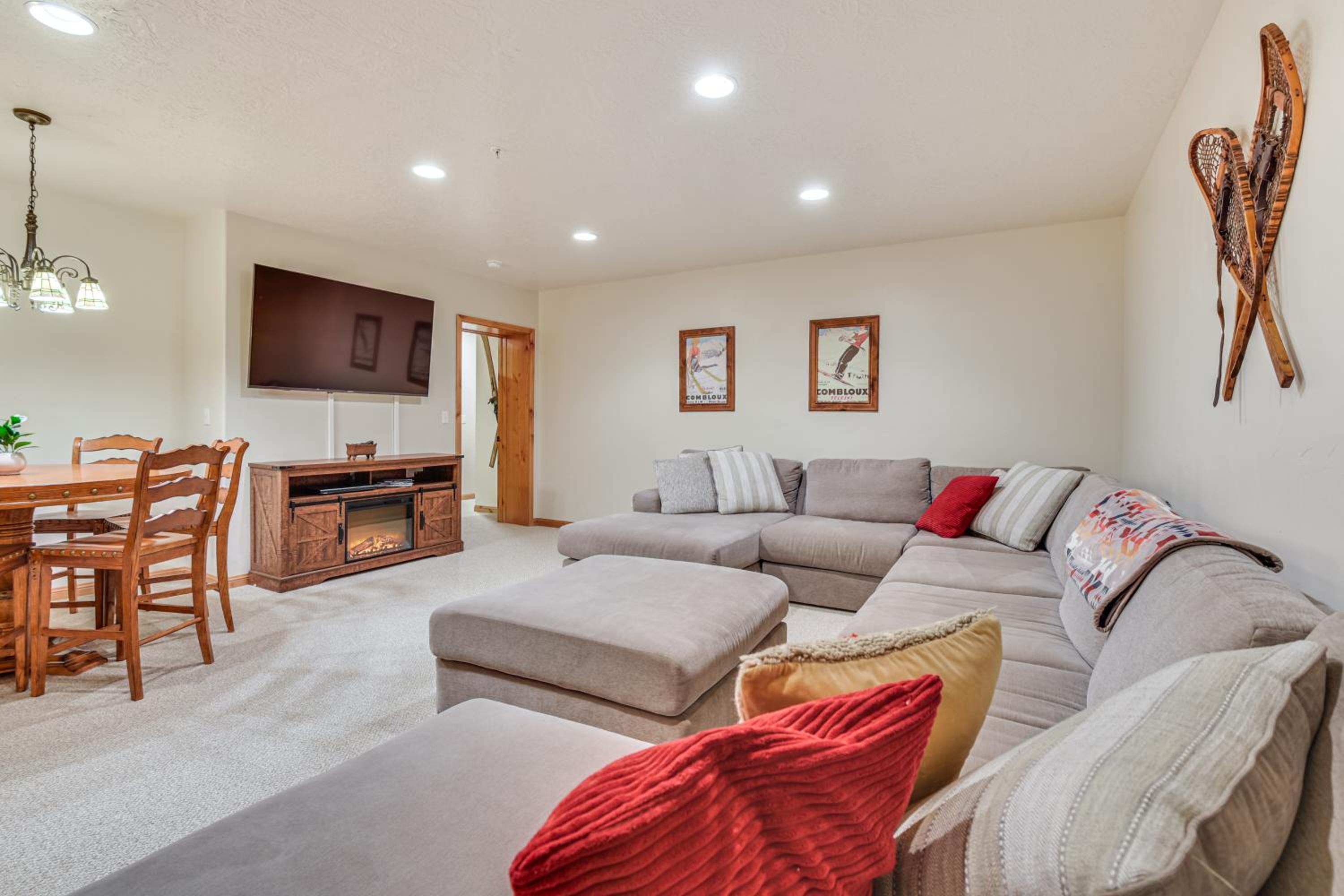 Eden Utah Ski Retreat Near Slopes, Golf and Pool!